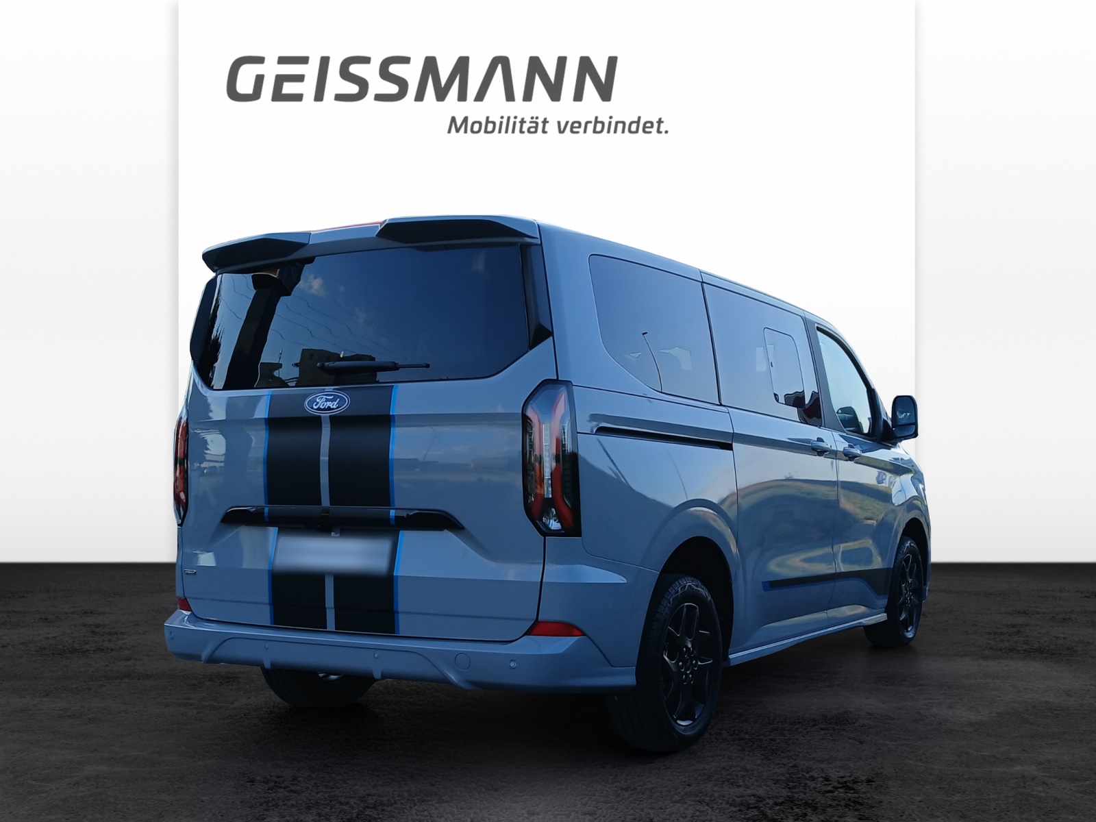 FORD Tourneo Custom Bus 340 L1 2.5 Duratec 233 Sport PHEV-showroom-element-2