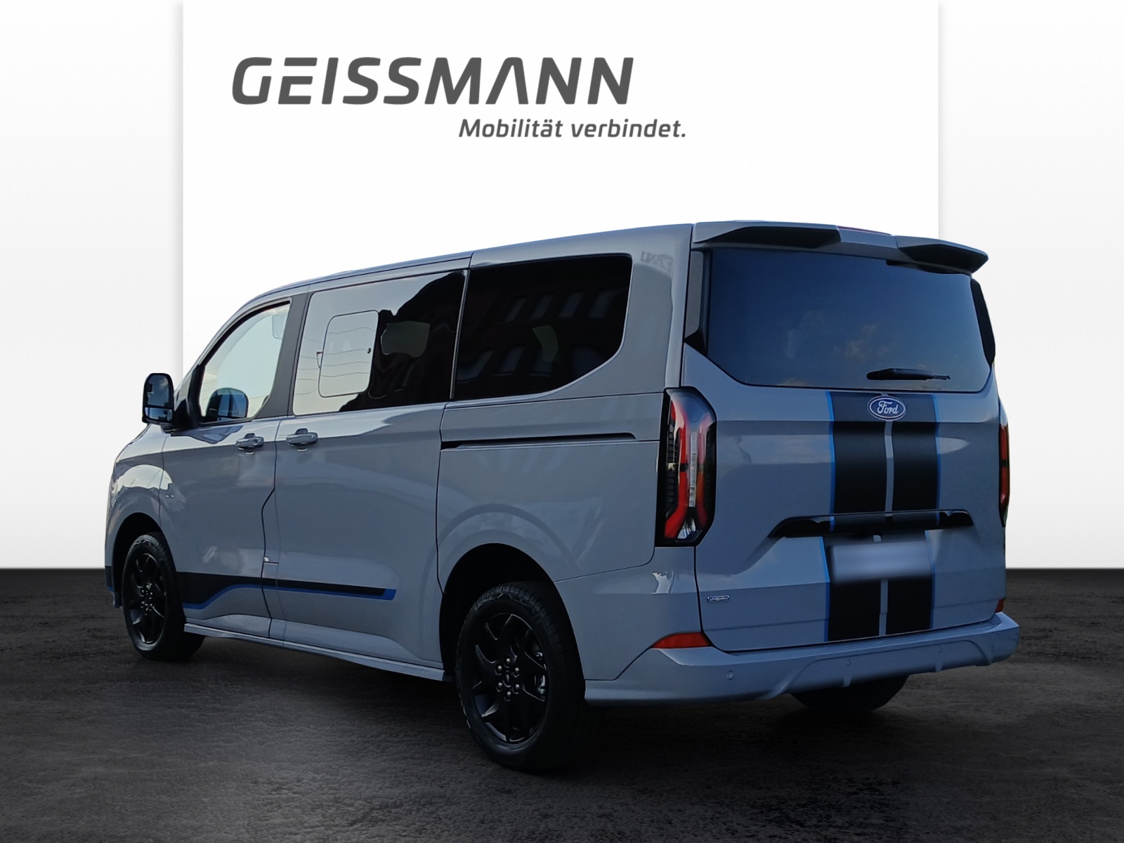 FORD Tourneo Custom Bus 340 L1 2.5 Duratec 233 Sport PHEV-showroom-element-3