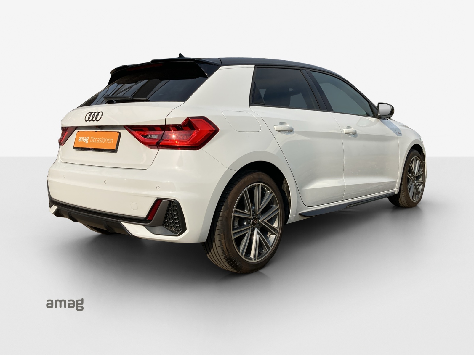 AUDI A1 Sportback 30 TFSI S Line Attraction S-tronic-image-4