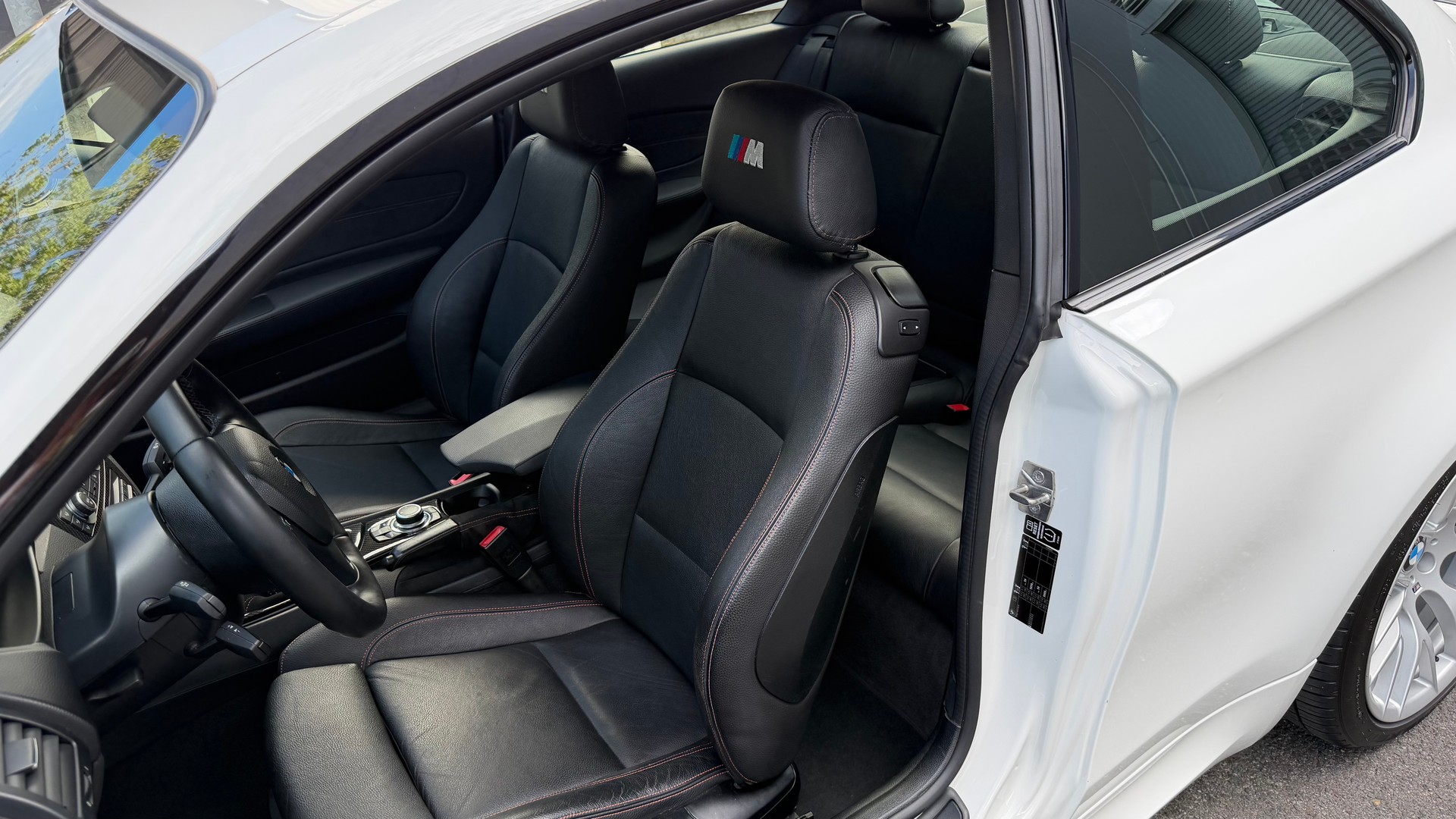 BMW 1er M Coupé-image-4