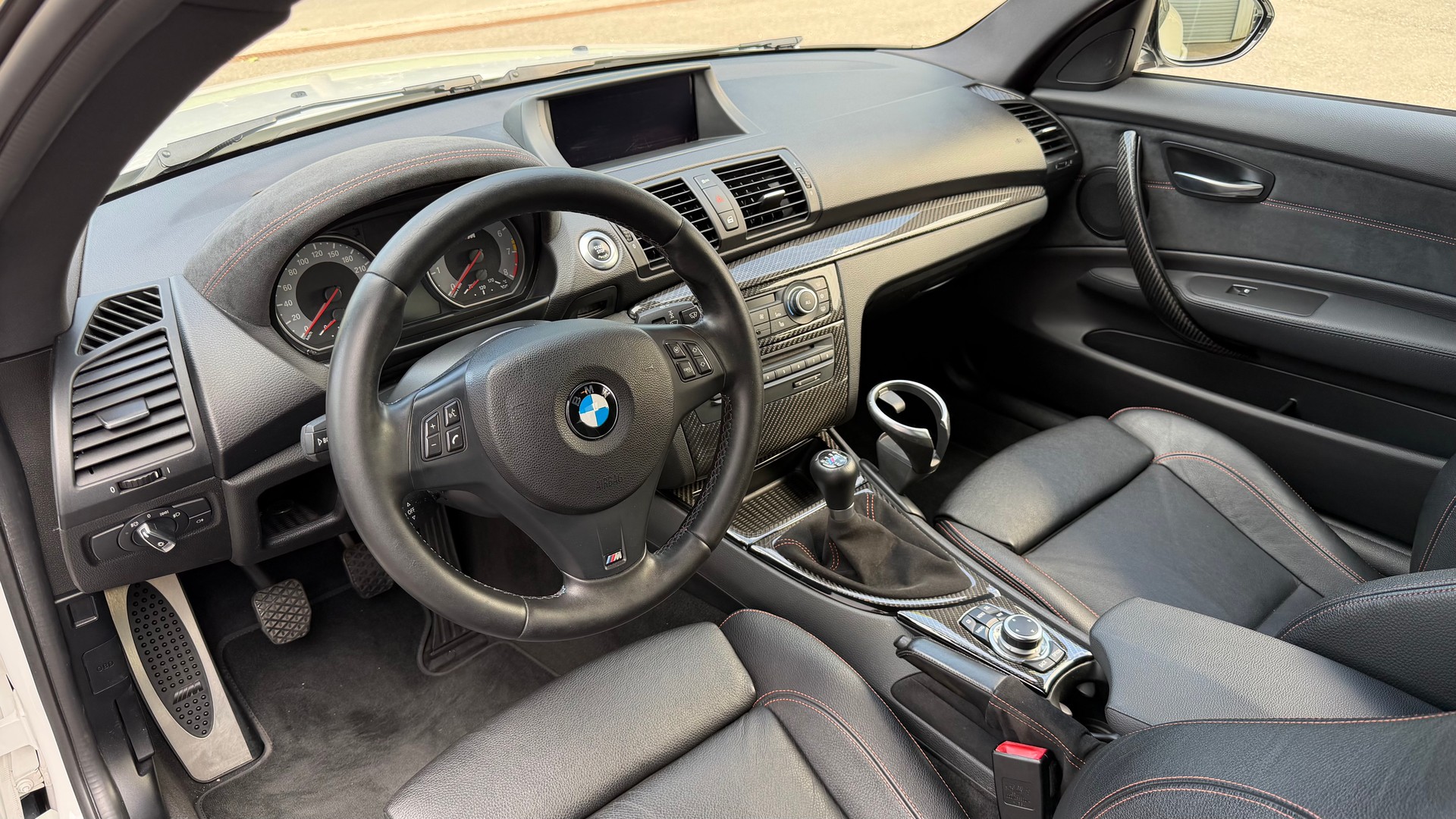 BMW 1er M Coupé-image-3