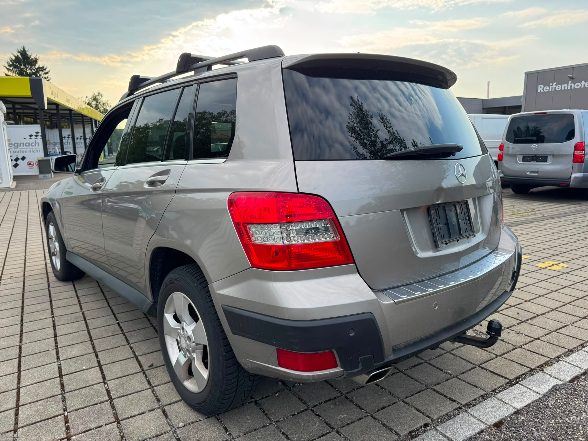 MERCEDES-BENZ GLK 300 (280) 4Matic 7G-Tronic-image-5