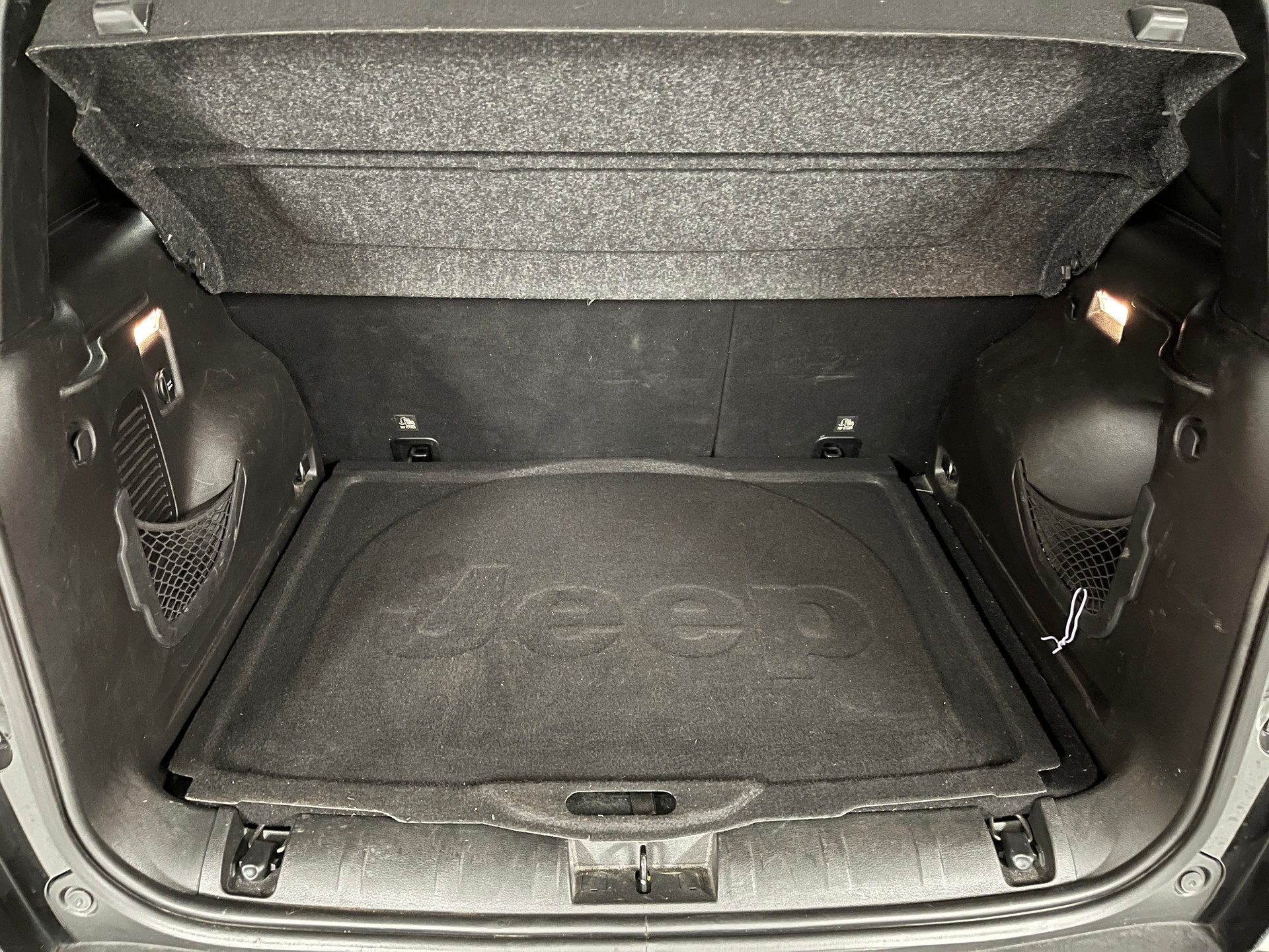 JEEP Renegade 1.4 Turbo Longitude-image-17