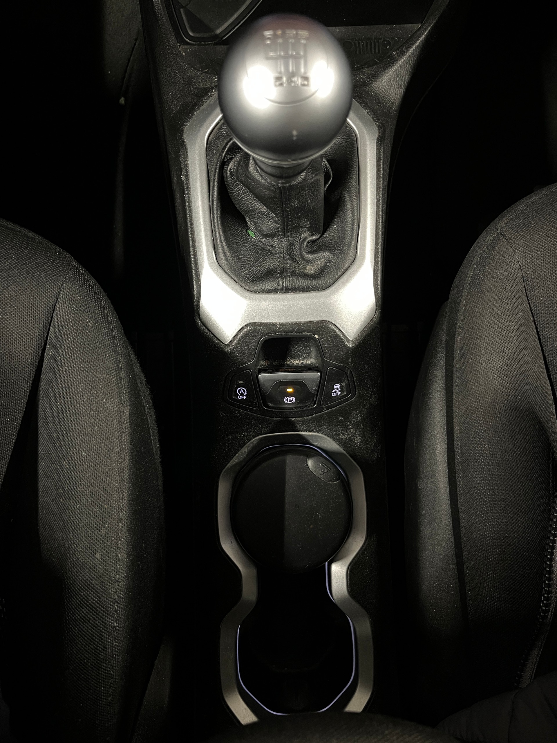 JEEP Renegade 1.4 Turbo Longitude-image-12