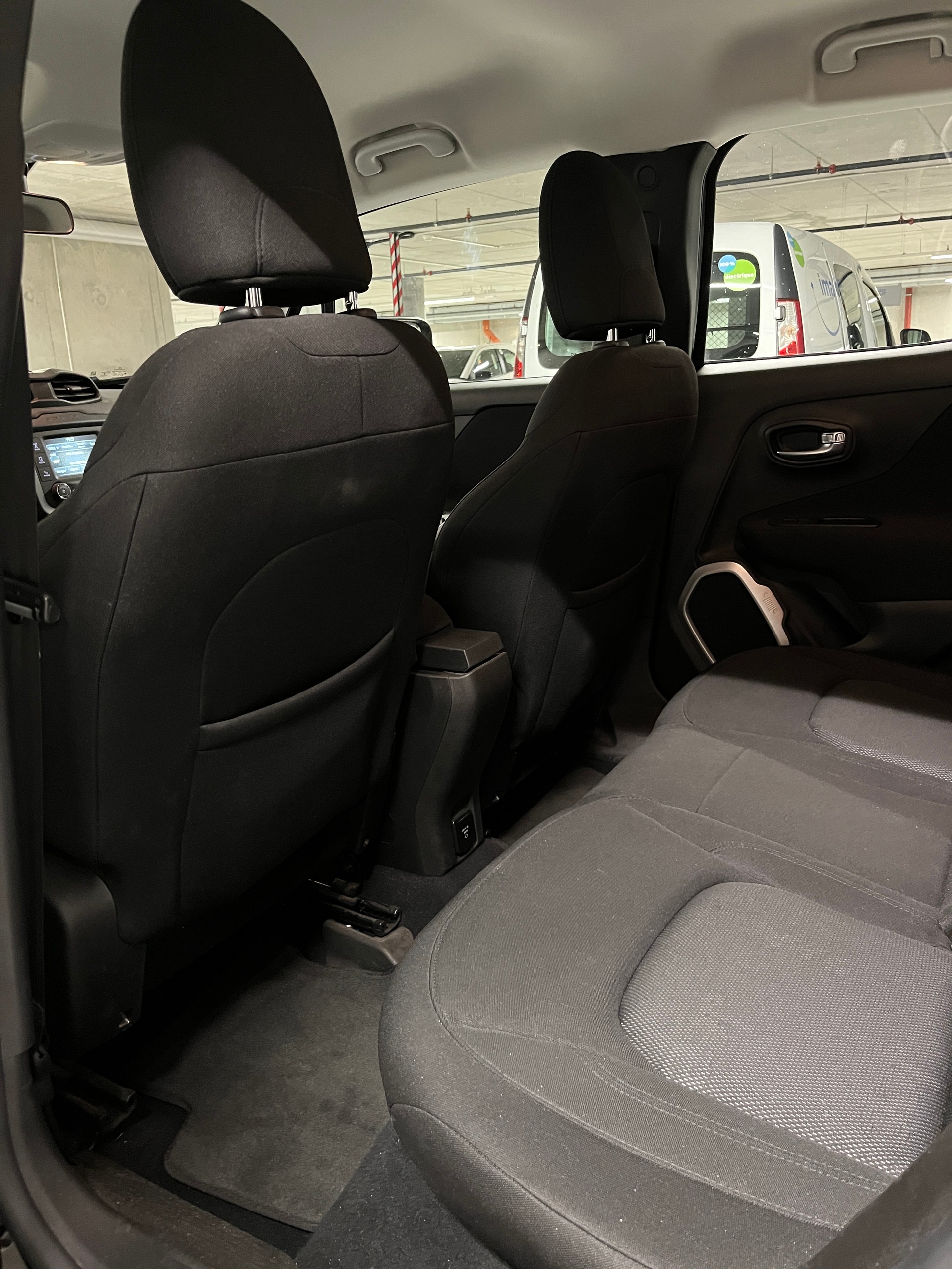 JEEP Renegade 1.4 Turbo Longitude-image-15