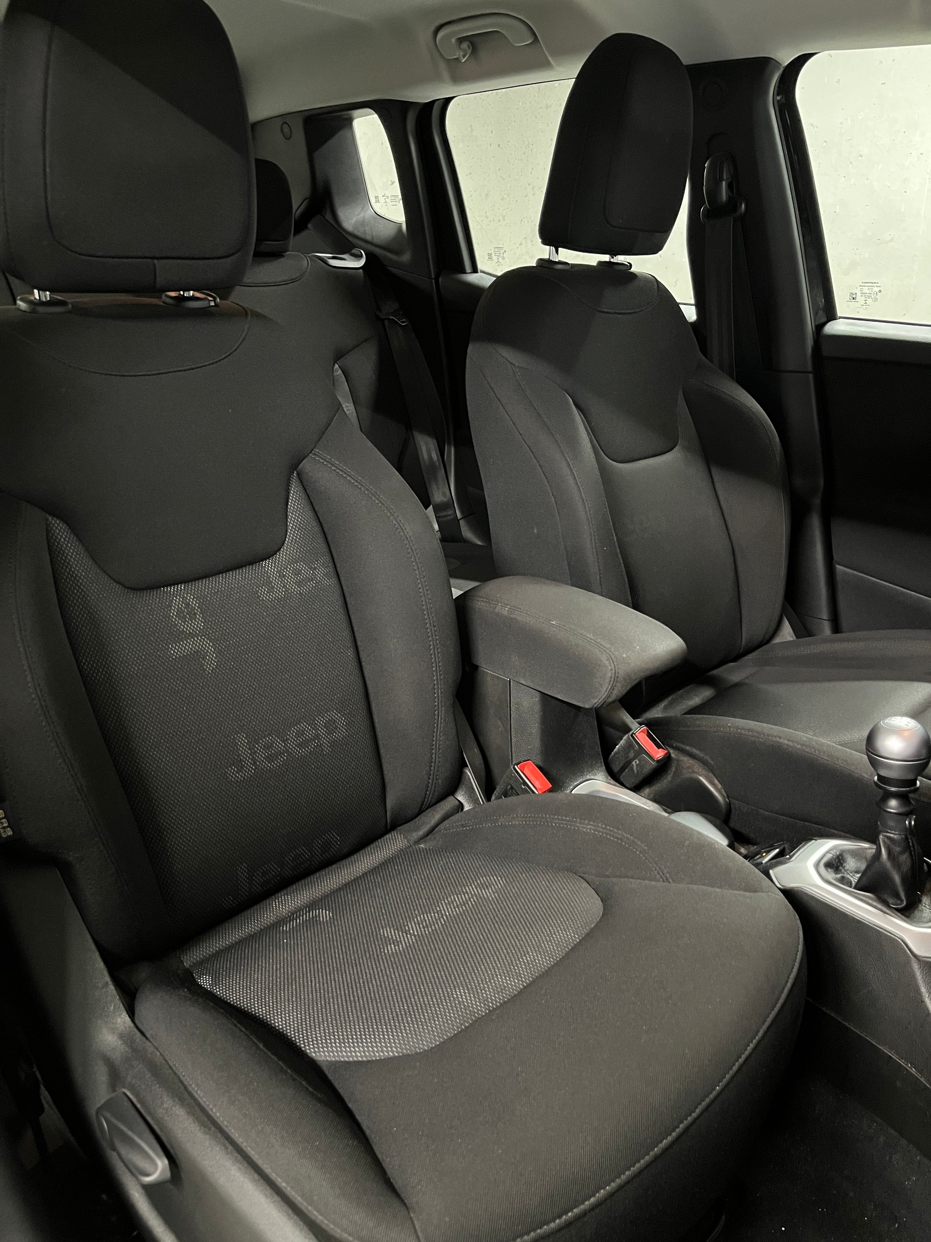 JEEP Renegade 1.4 Turbo Longitude-image-22