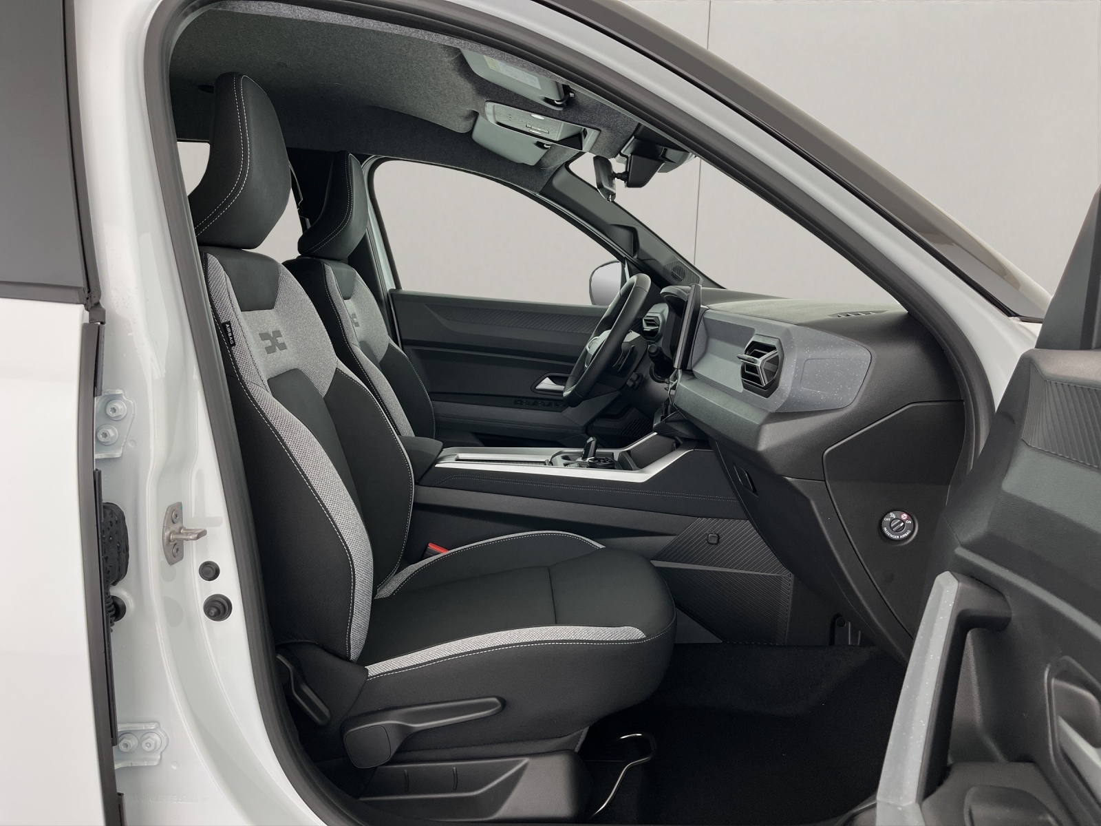 DACIA Bigster 1.2 Hybrid Journey 4WD-image-15