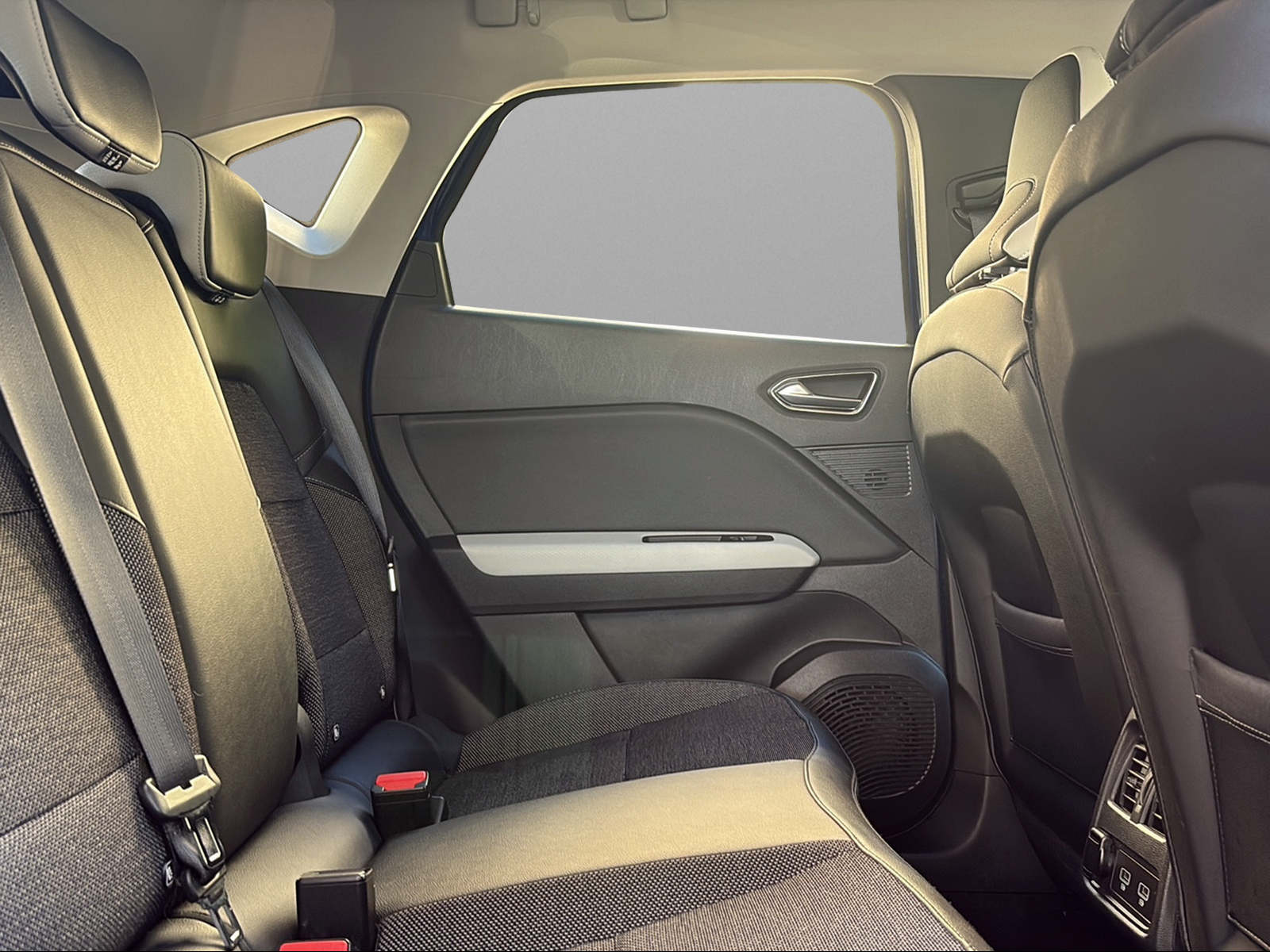 RENAULT Captur 1.6 E-Tech 160 Intens DHT-image-10