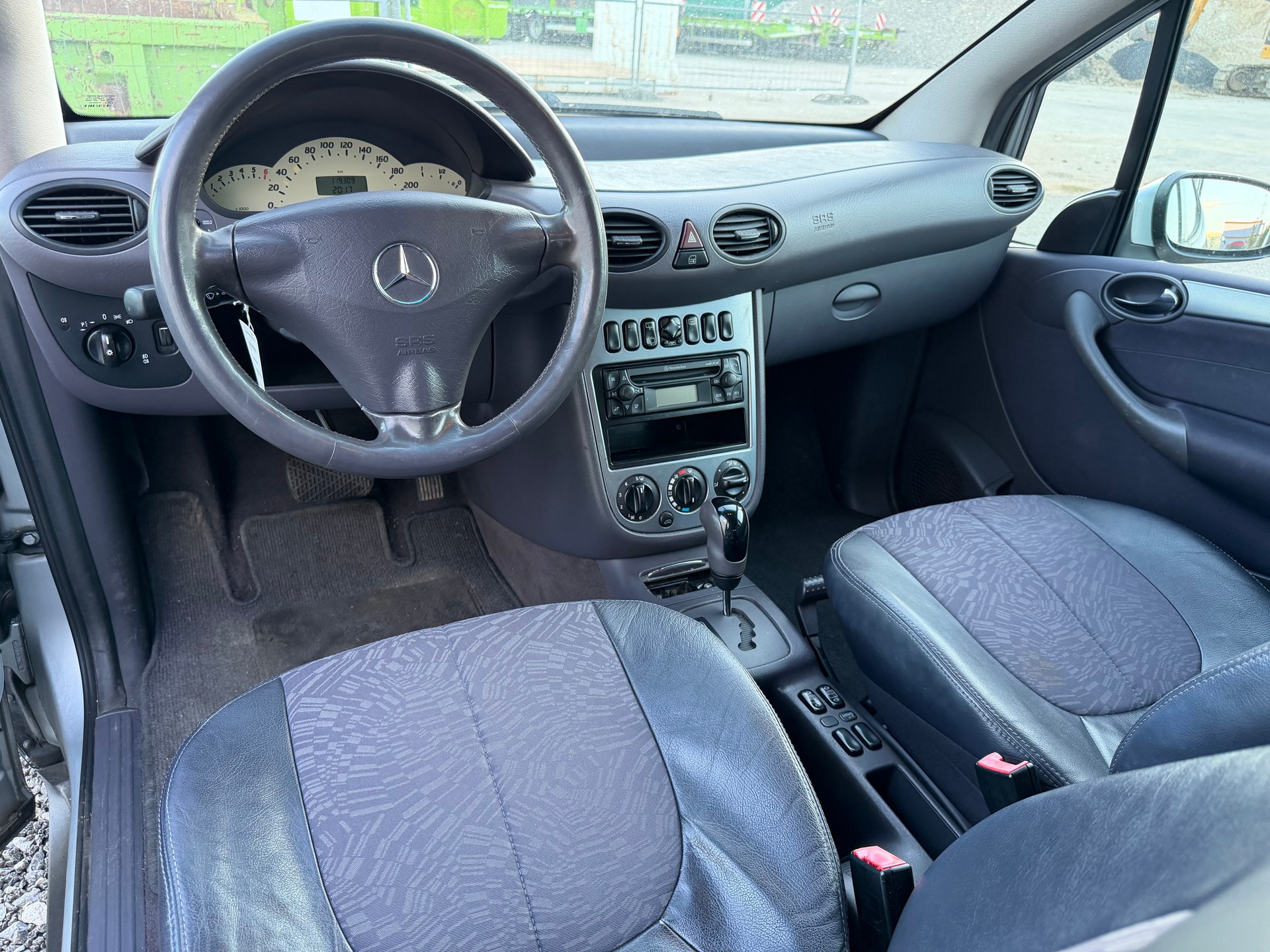 MERCEDES-BENZ A 190 L Elégance-image-7