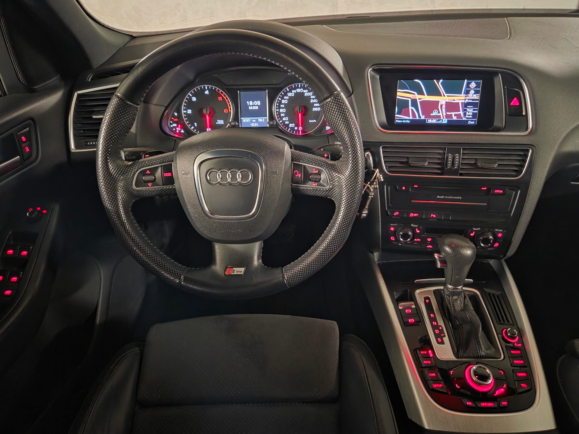 AUDI 3.0 V6 TDI quattro S-Tronic-image-5
