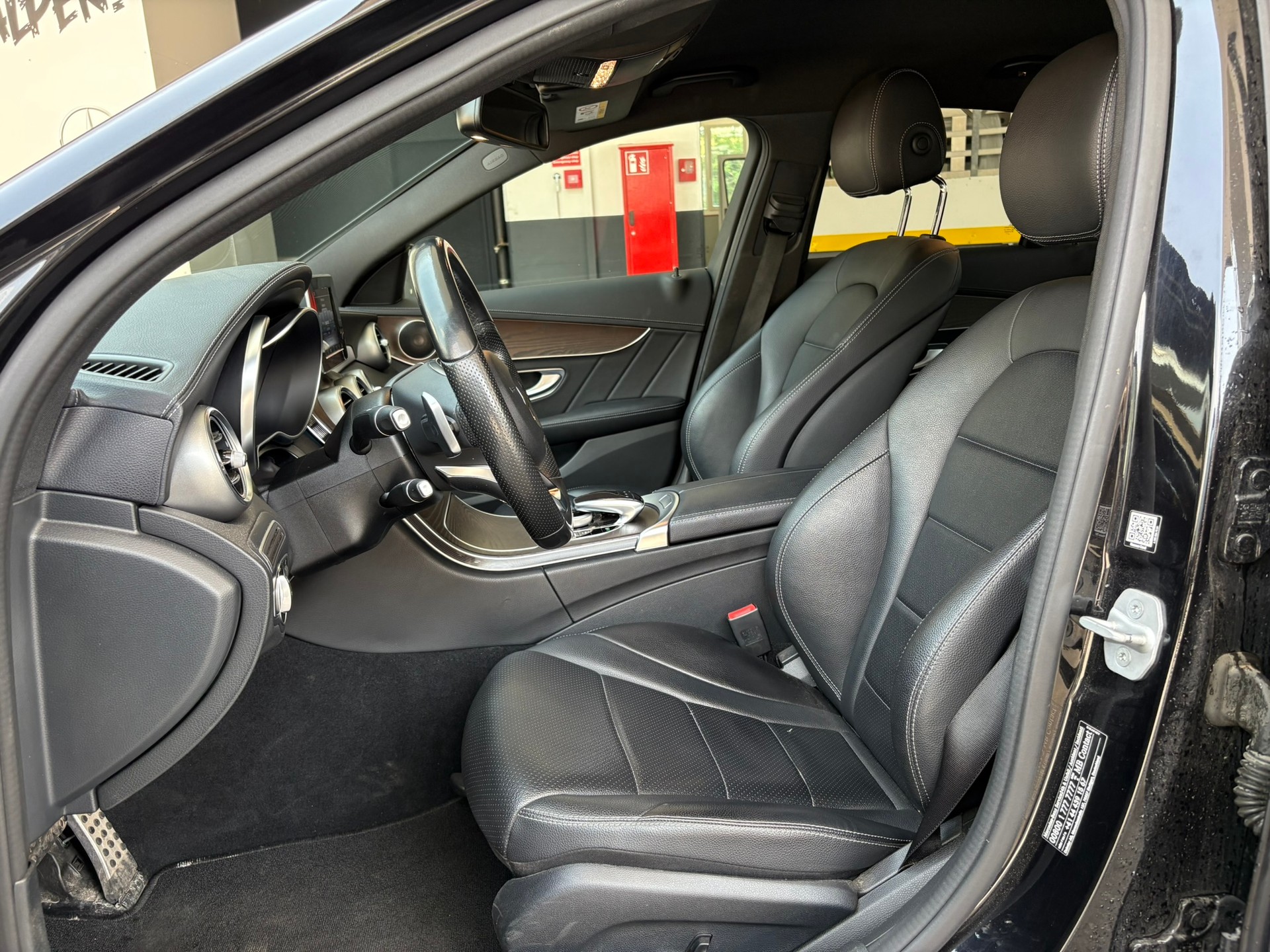 MERCEDES-BENZ C 400 AMG Line 4Matic-image-8