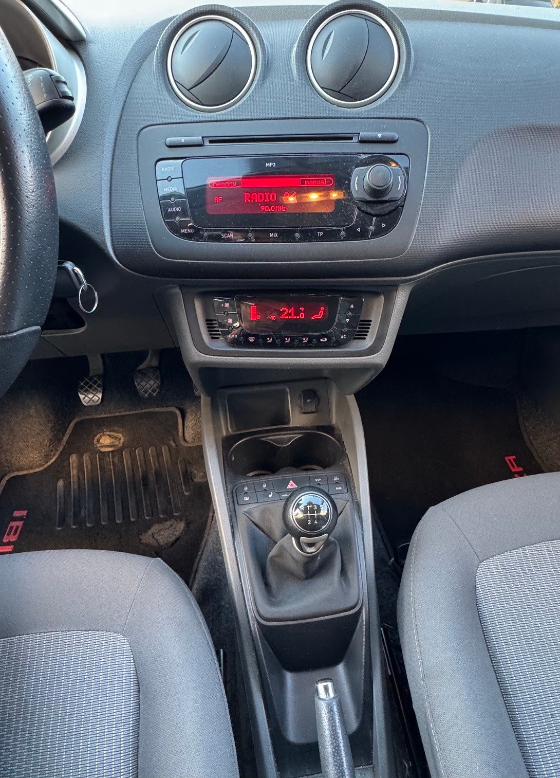 SEAT Ibiza 1.2 TSI Style-image-13