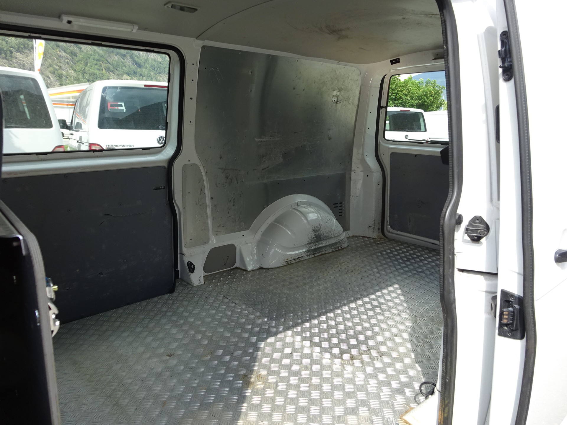 VW T6 2.0 TDI 4Motion-image-8