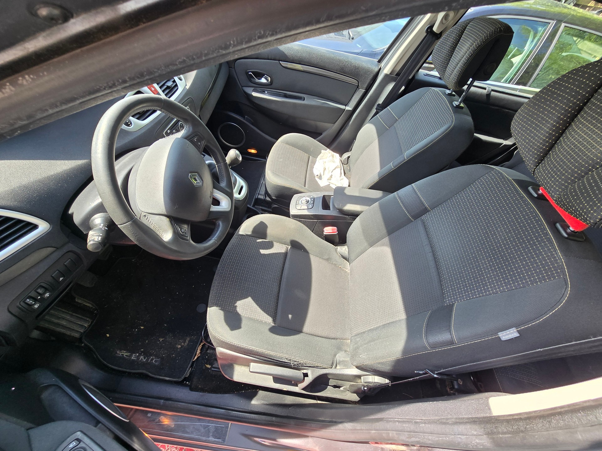 RENAULT Grand Scénic 1.4 16V Turbo Privilège-image-10