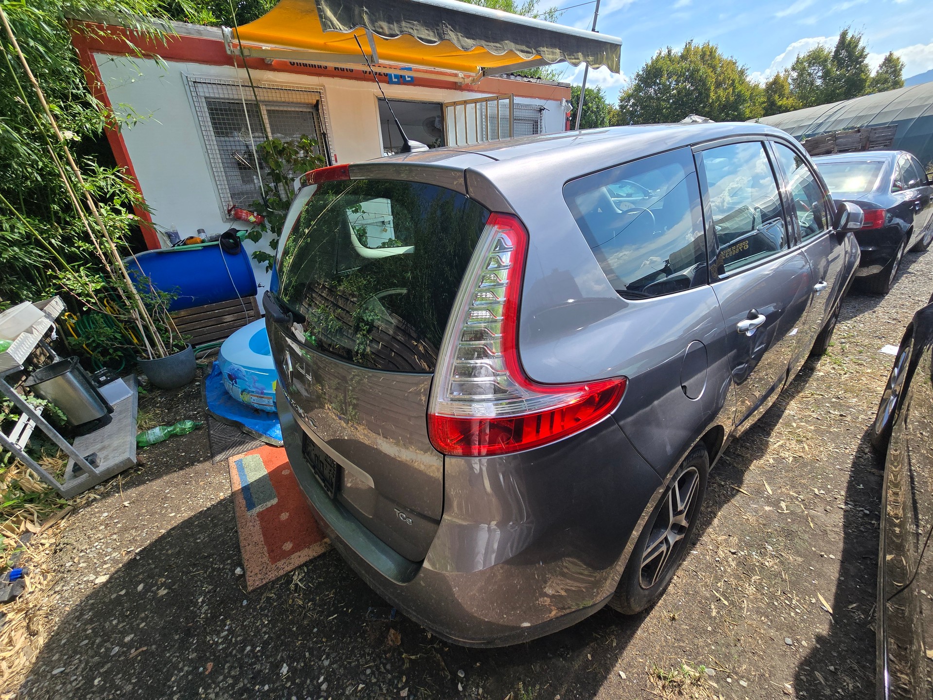 RENAULT Grand Scénic 1.4 16V Turbo Privilège-image-3