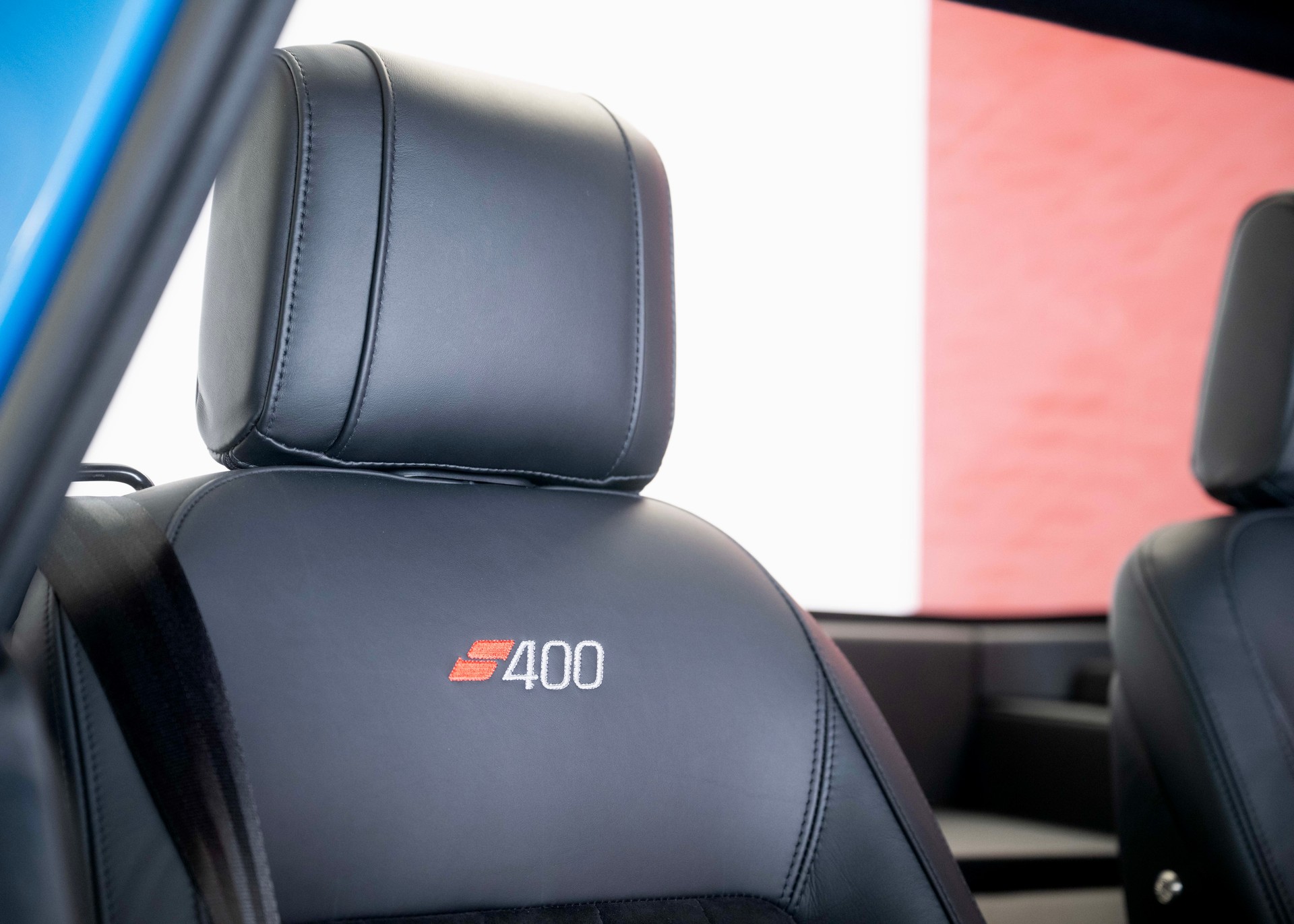 MORGAN Supersport 400 (New Swiss car, not registered, special paint, 30-month factory warranty)-image-20