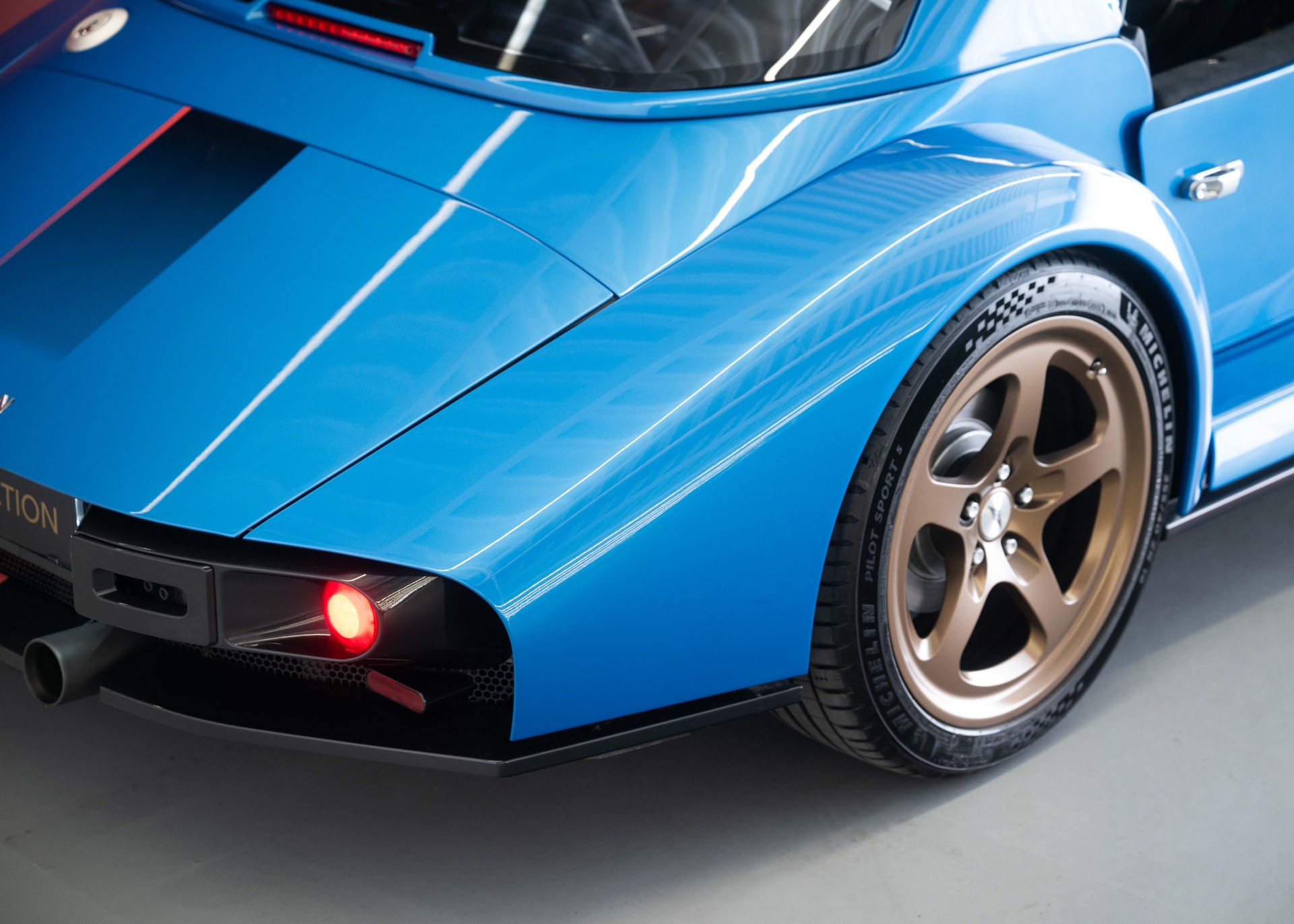 MORGAN Supersport 400 (New Swiss car, not registered, special paint, 30-month factory warranty)-image-11