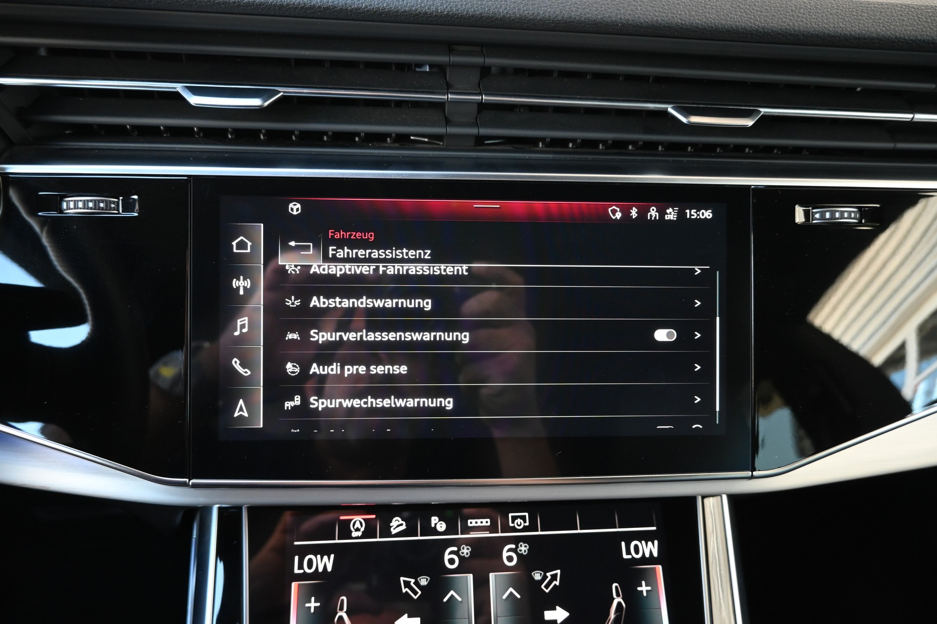 AUDI Q8 55 TFSI 3.0 V6 S-Line quattro tiptronic + AHK 3500kg-image-24
