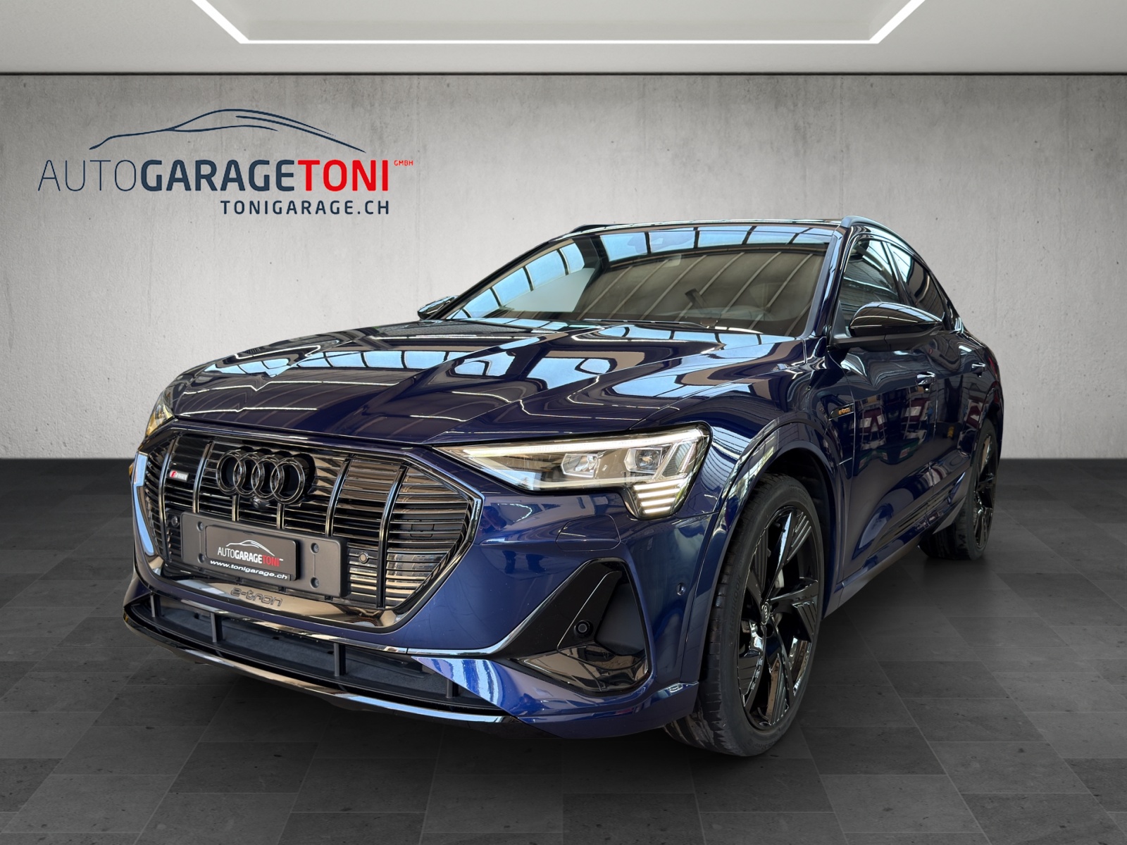 AUDI e-tron 55 Sportback S Line Black Edition quattro-image-1