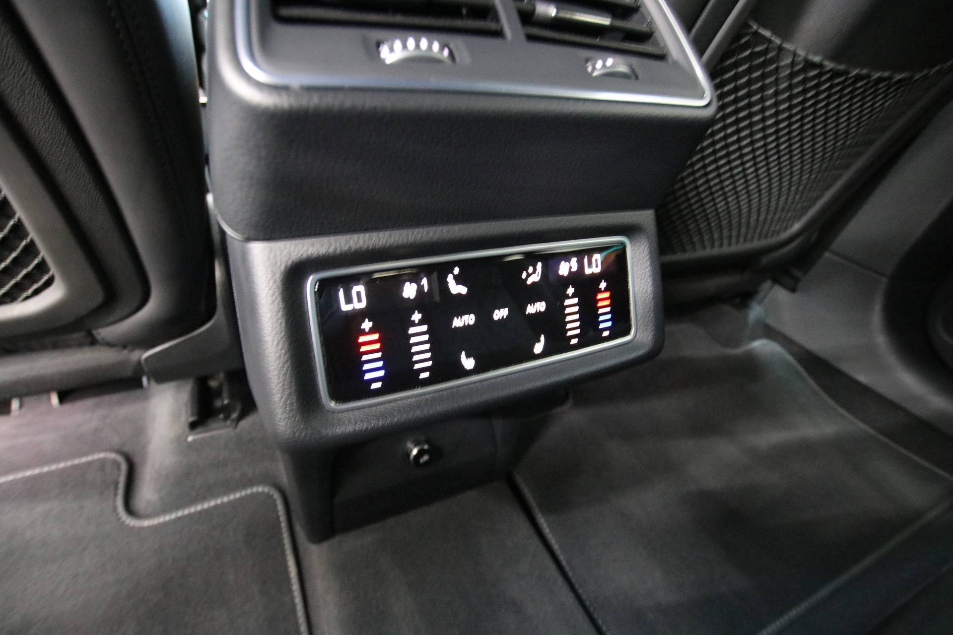 AUDI e-tron 55 Sportback S Line Black Edition quattro-image-27