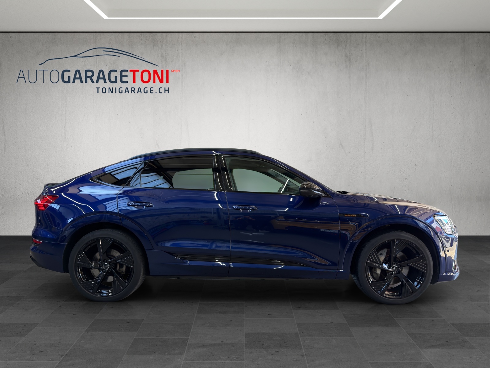 AUDI e-tron 55 Sportback S Line Black Edition quattro-image-5