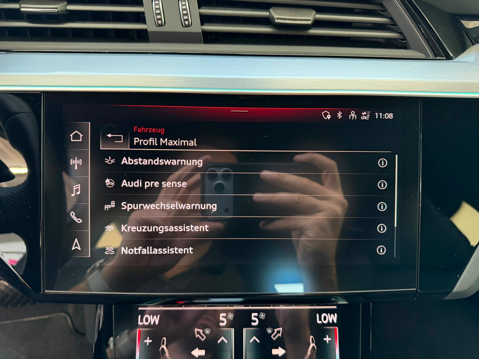 AUDI e-tron 55 Sportback S Line Black Edition quattro-image-21