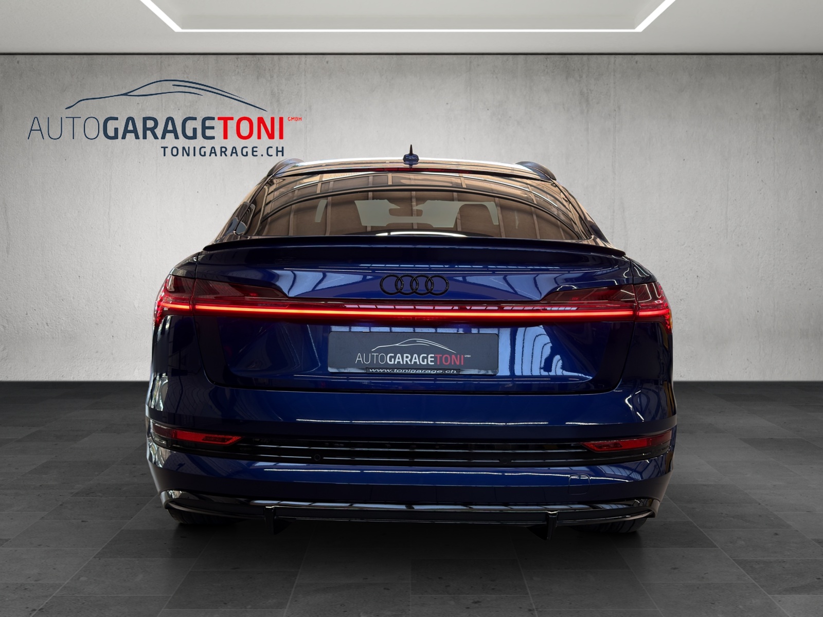AUDI e-tron 55 Sportback S Line Black Edition quattro-image-8