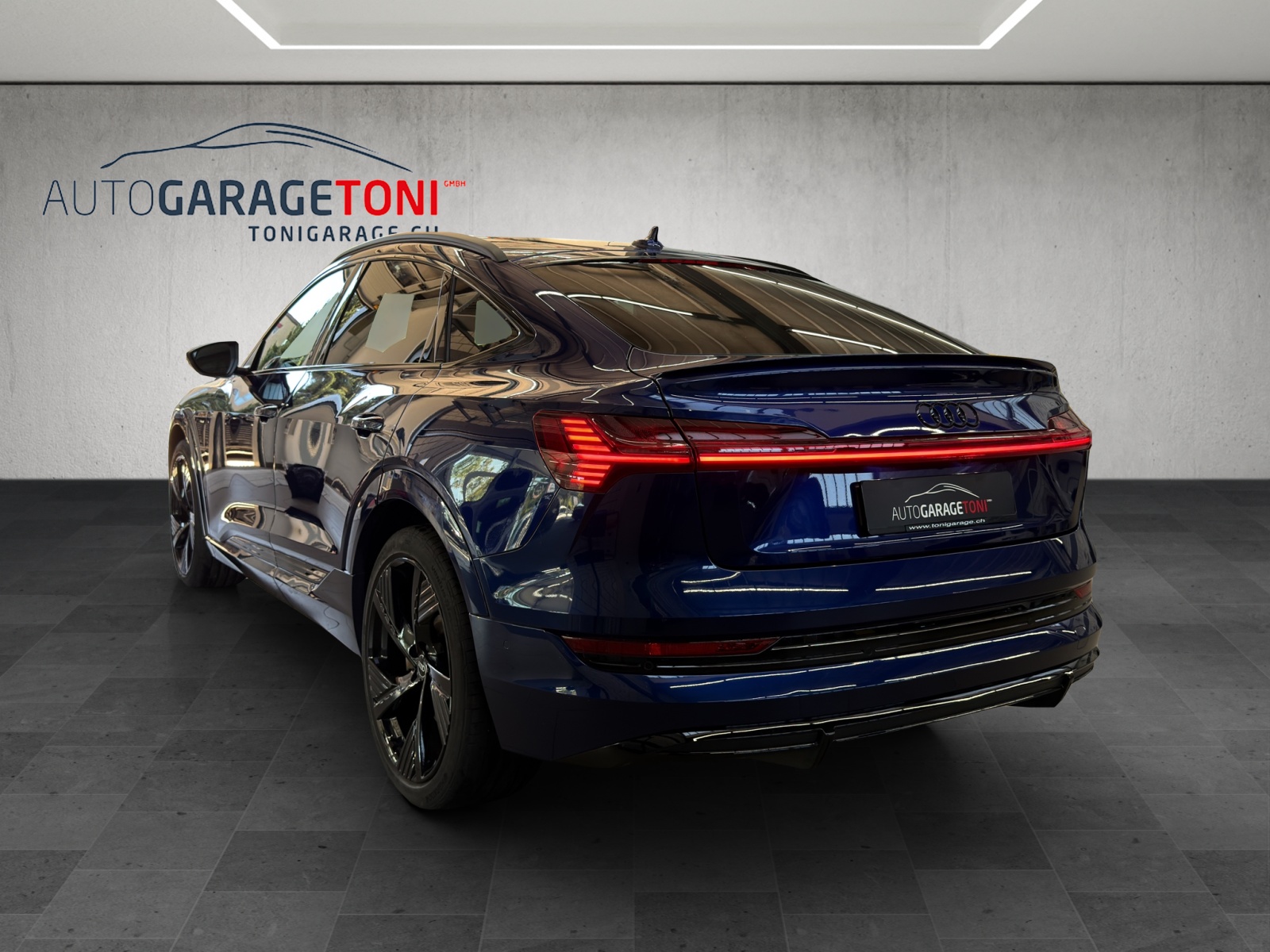 AUDI e-tron 55 Sportback S Line Black Edition quattro-image-7