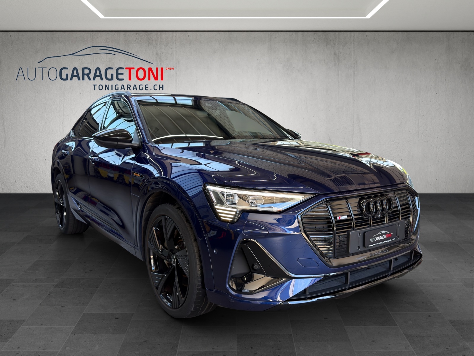 AUDI e-tron 55 Sportback S Line Black Edition quattro-image-2
