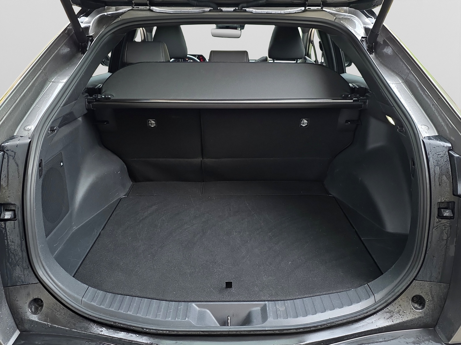 TOYOTA bZ4X Premium AWD-image-14