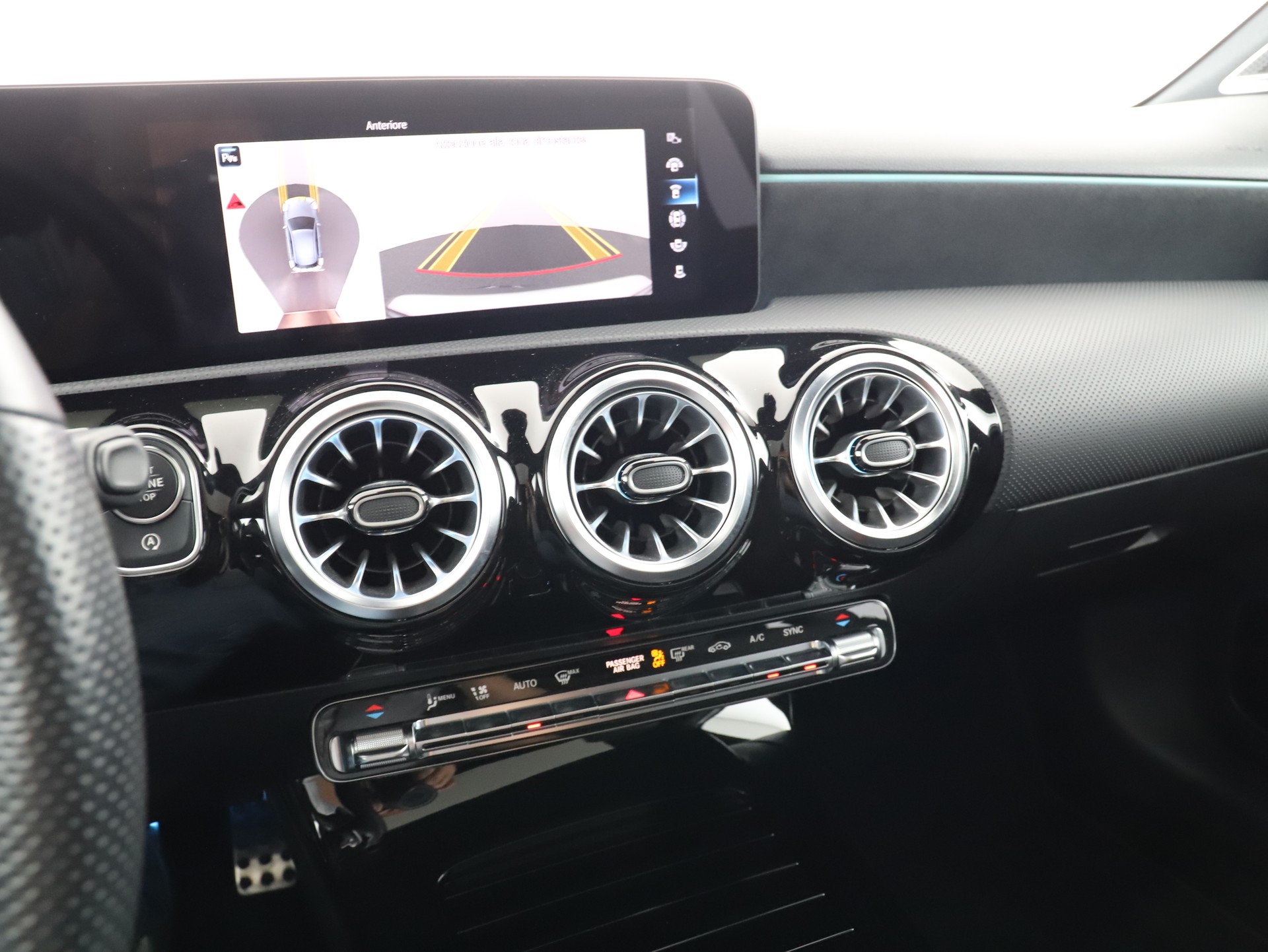 MERCEDES-BENZ A 250 4Matic 8G-DCT-image-15