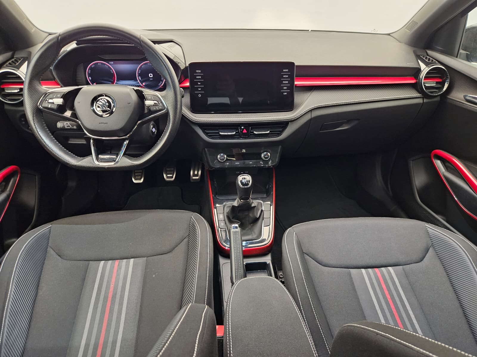 SKODA Fabia 1.0 TSI Monte Carlo-image-9