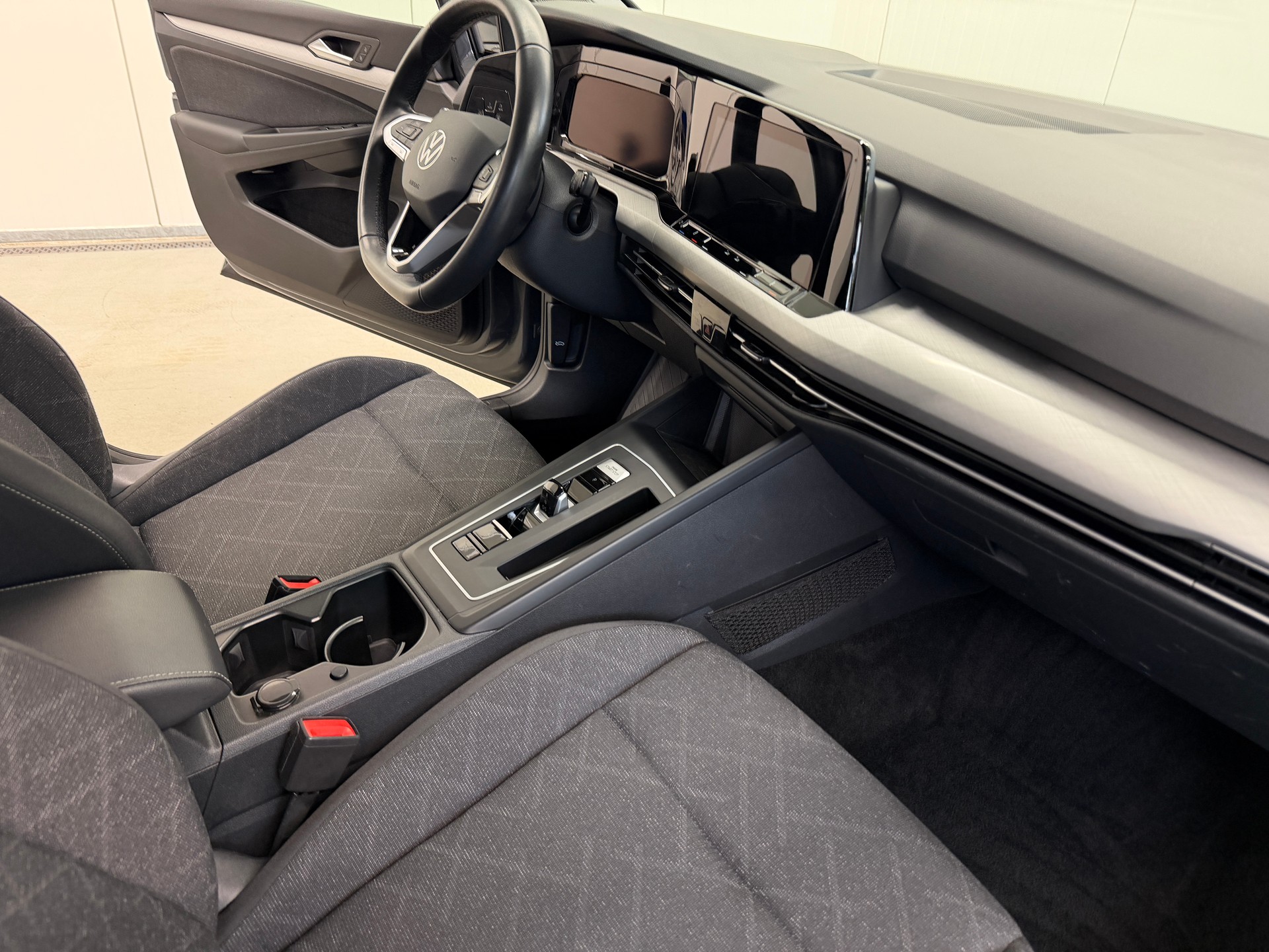 VW Golf Variant 2.0 TDI Life DSG 4Motion-image-20