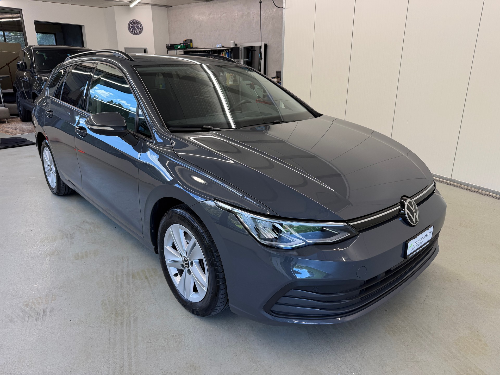 VW Golf Variant 2.0 TDI Life DSG 4Motion-image-0
