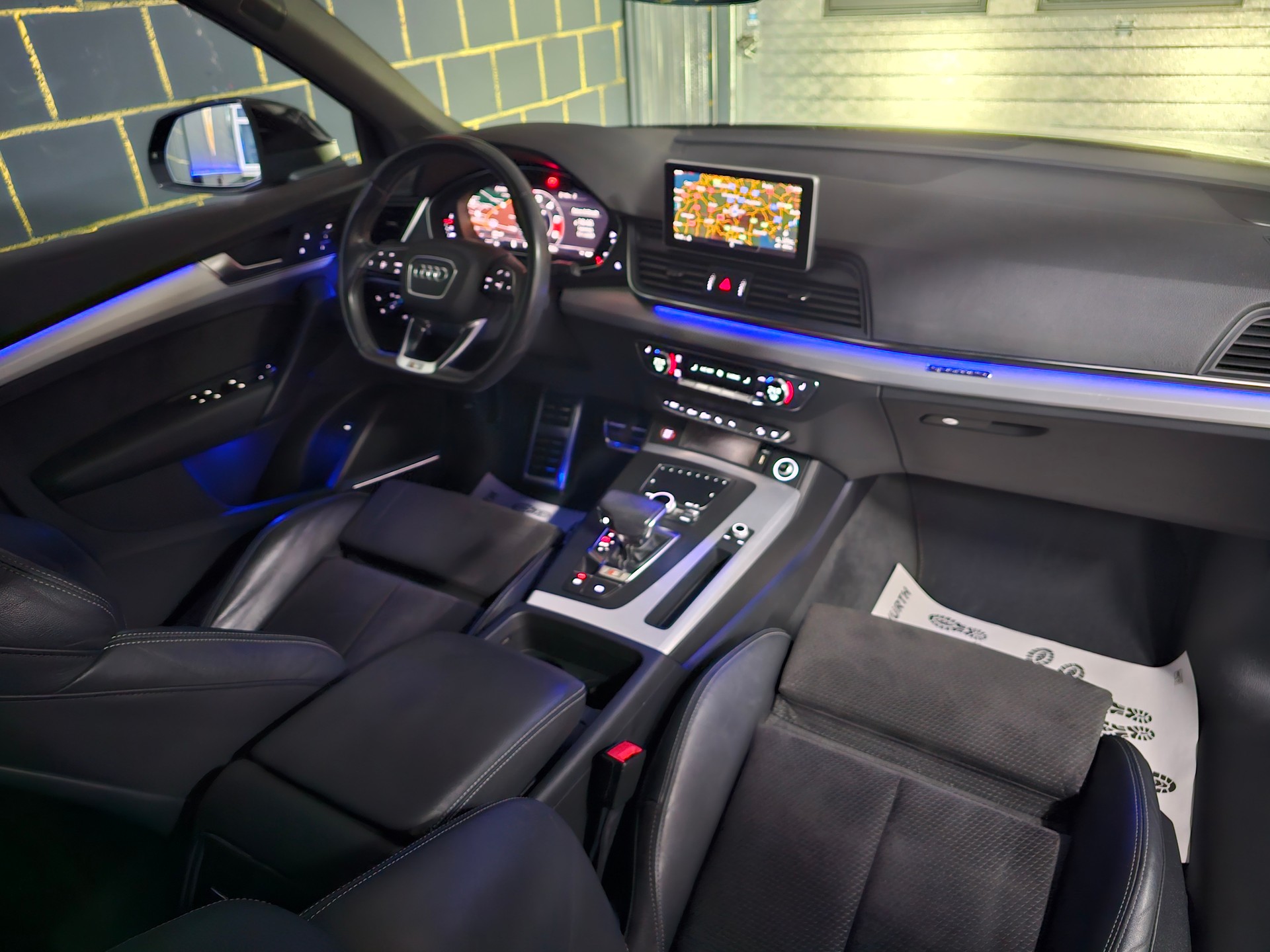 AUDI SQ5 TDI quattro tiptronic-image-8