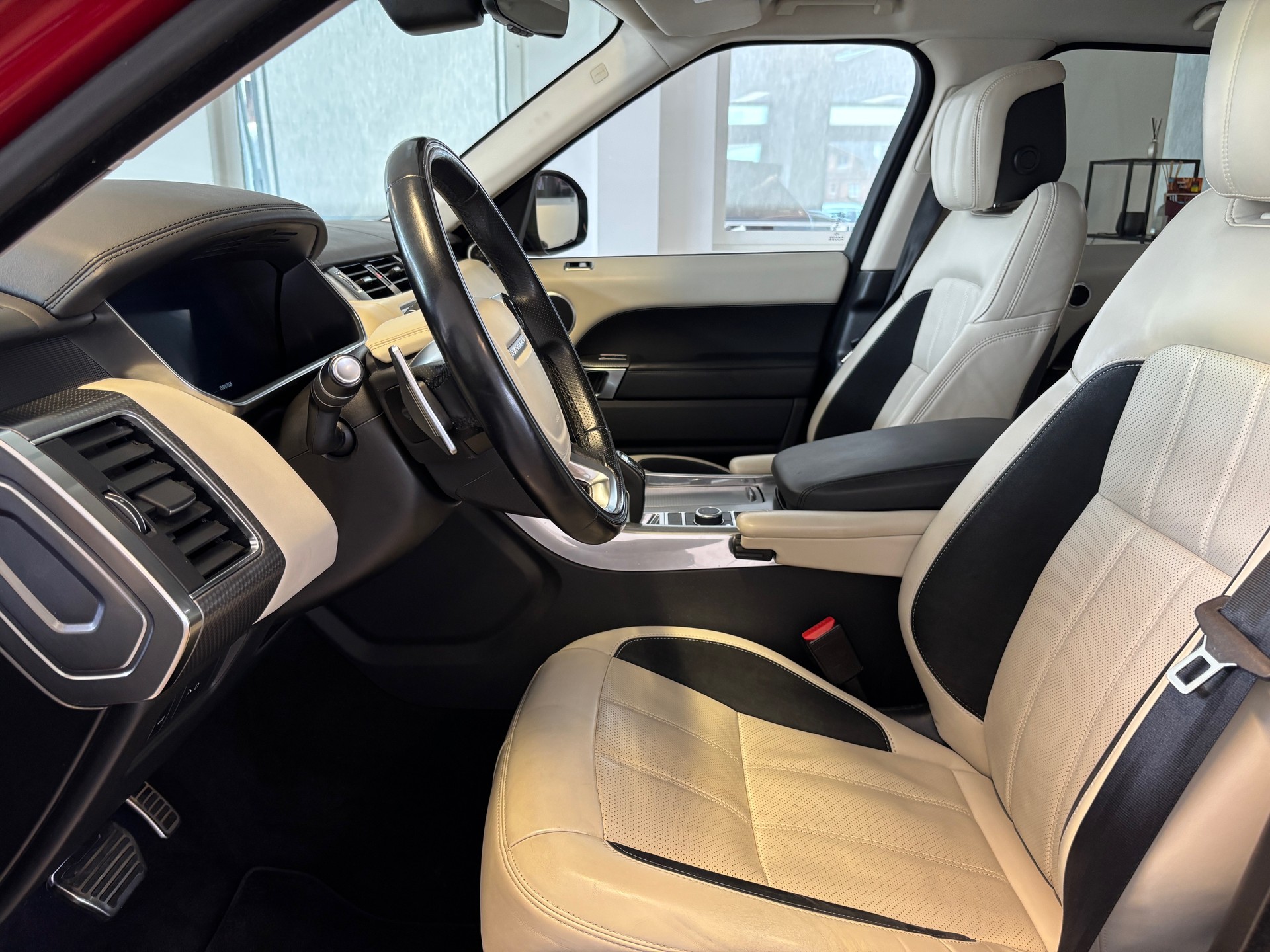 LAND ROVER Range Rover Sport 4.4 SDV8 Autobiography Automatic-image-6