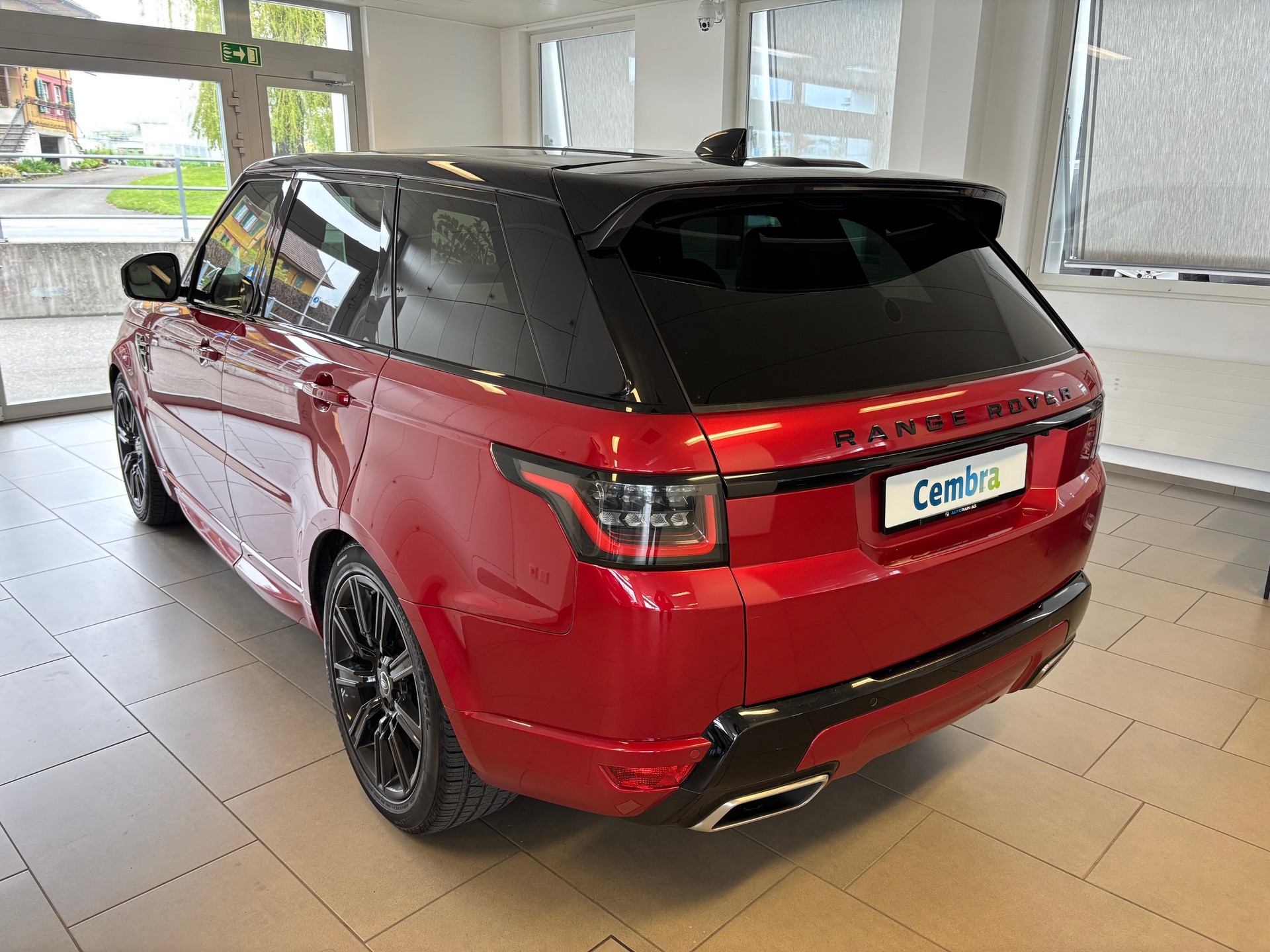 LAND ROVER Range Rover Sport 4.4 SDV8 Autobiography Automatic-image-3