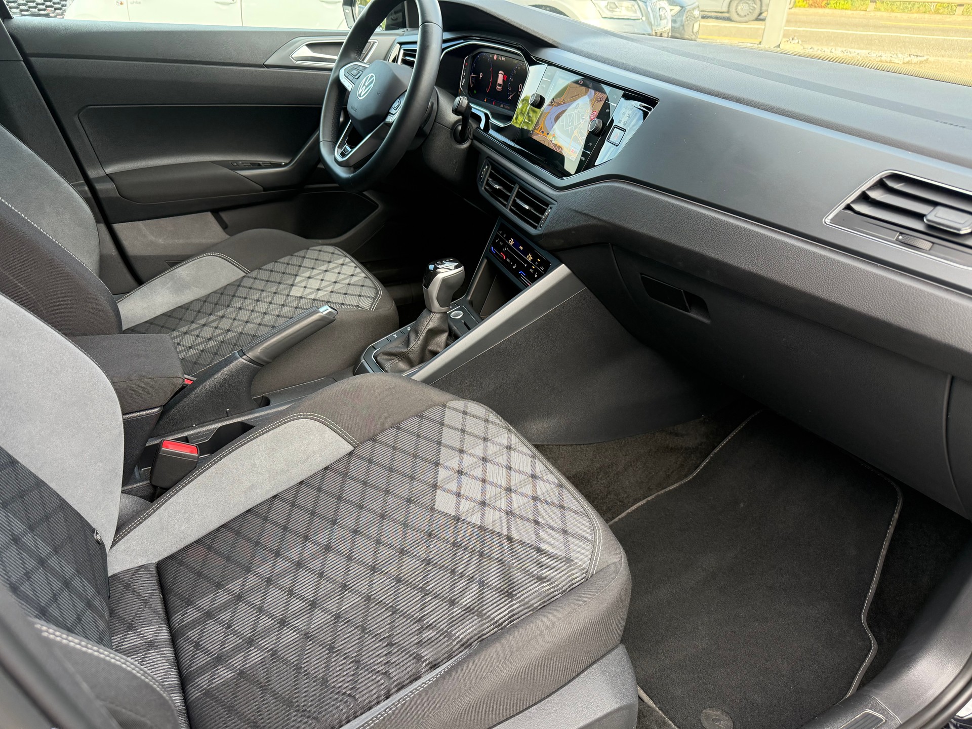 VW Polo 1.0 TSI R-Line DSG-image-12