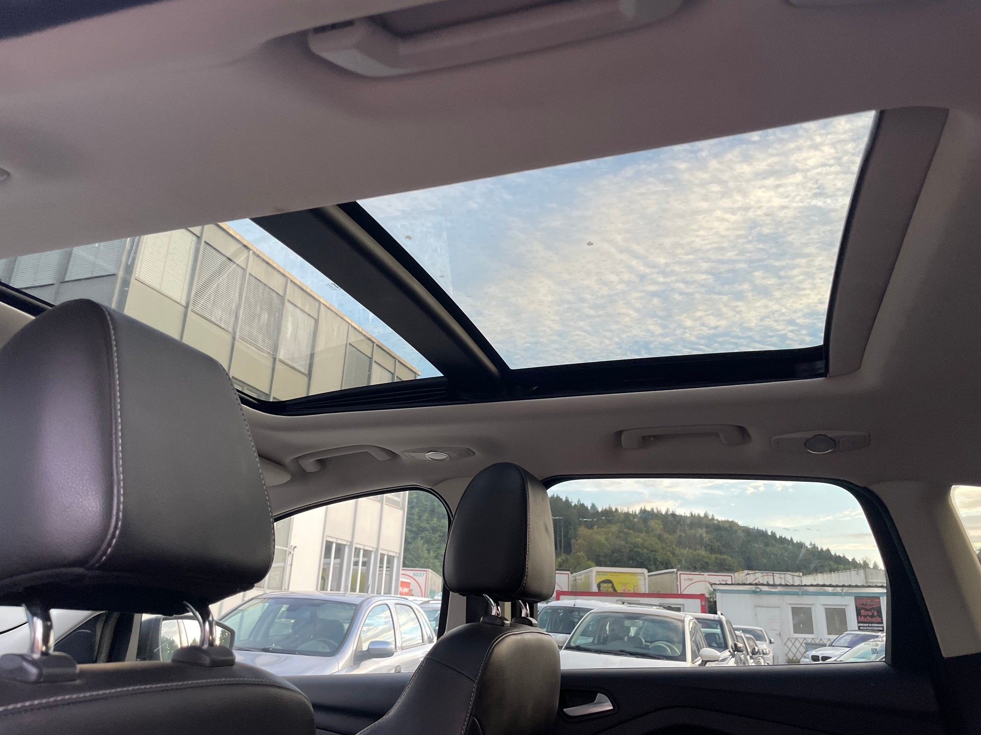FORD Kuga 2.0 TDCi Titanium 4WD PowerShift-image-9