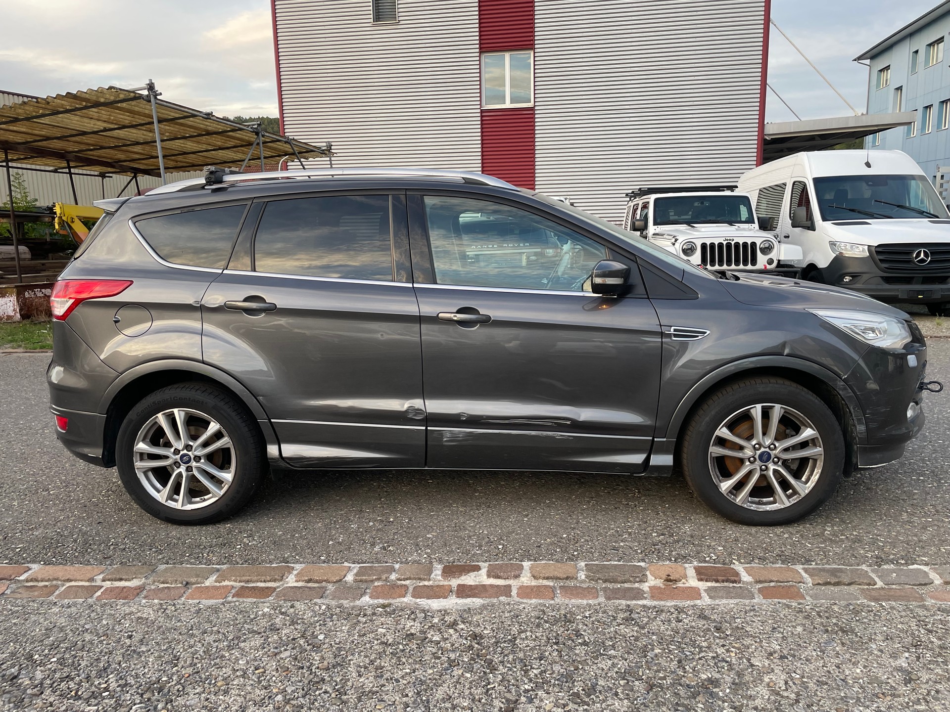 FORD Kuga 2.0 TDCi Titanium 4WD PowerShift-image-3