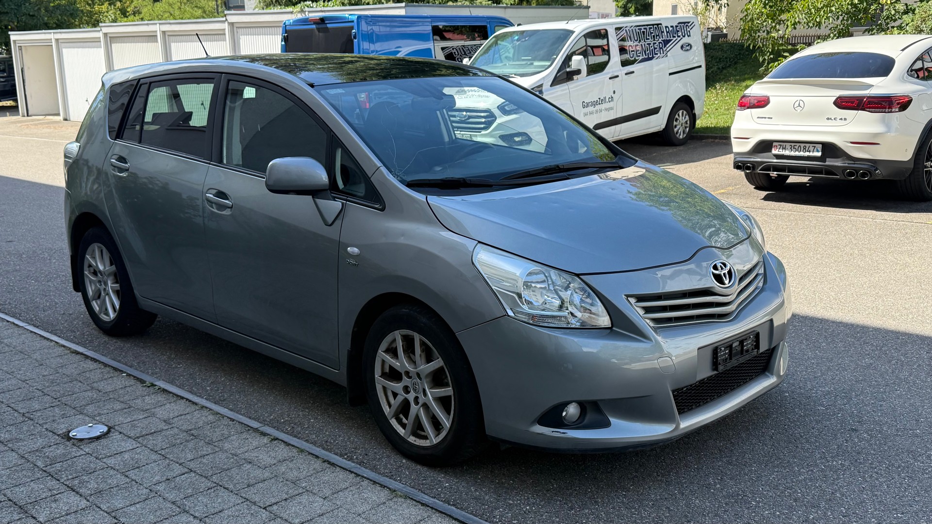 TOYOTA Verso 2.2 D-CAT Linea Sol Premium Automatic-image-3