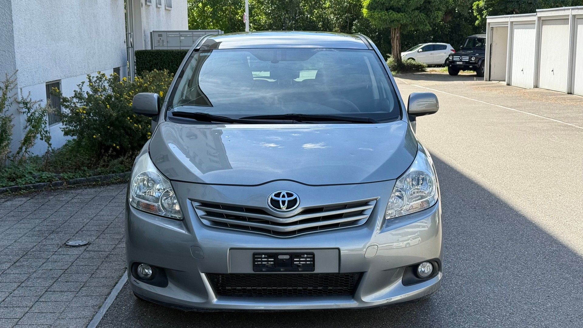 TOYOTA Verso 2.2 D-CAT Linea Sol Premium Automatic-image-2