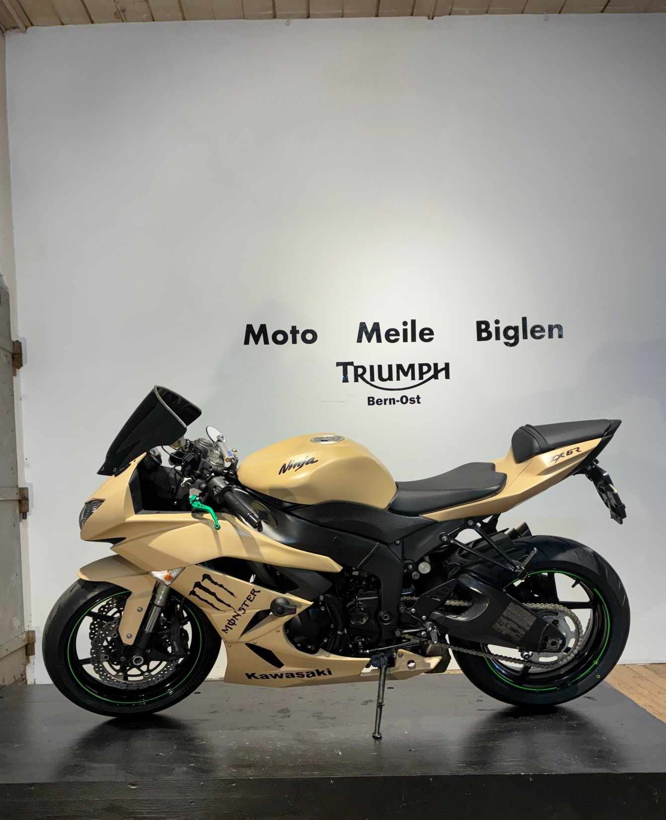 KAWASAKI Ninja ZX-6R-showroom-element-1