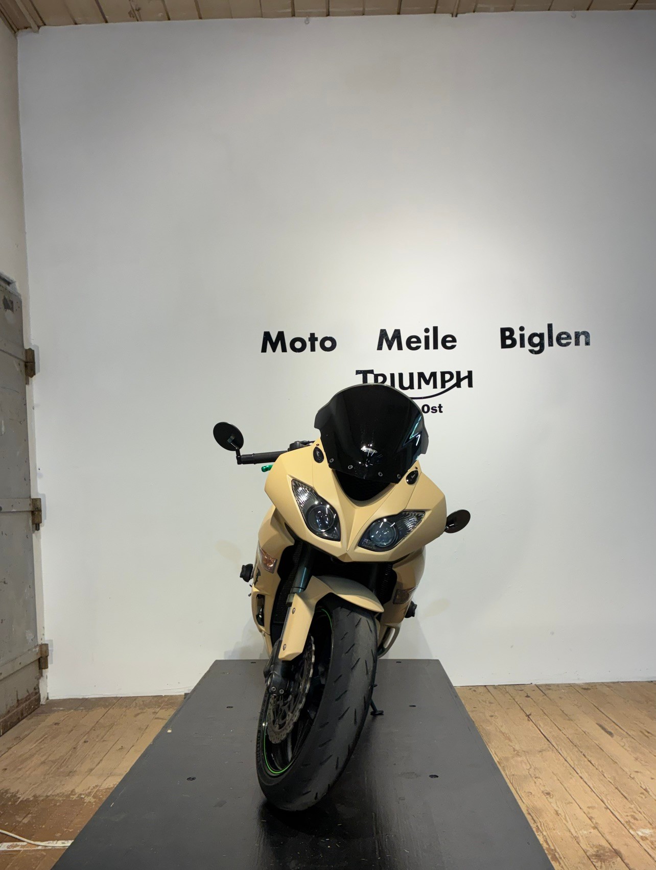 KAWASAKI Ninja ZX-6R-showroom-element-3