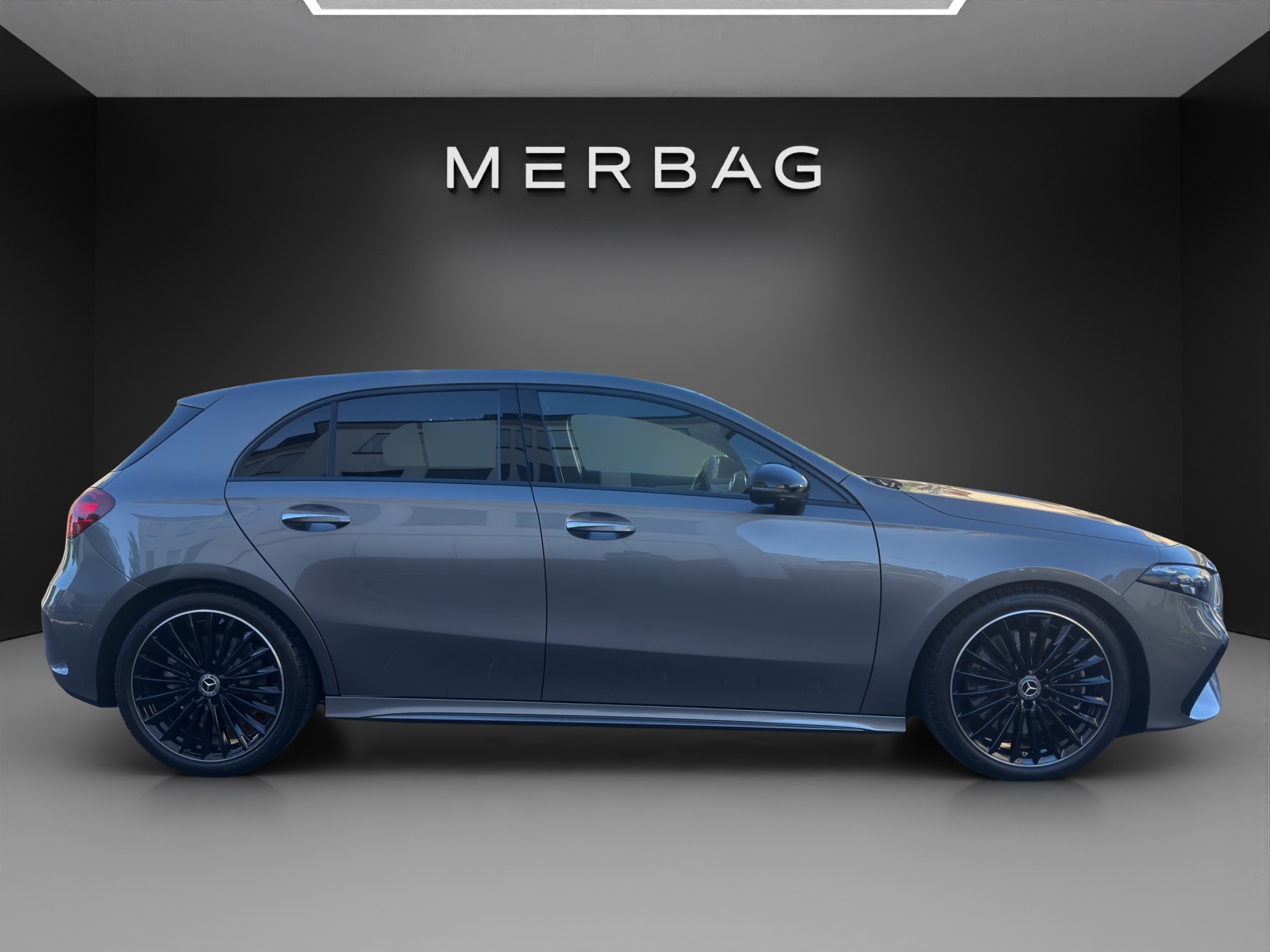 MERCEDES-BENZ A 220 4Matic 8G-DCT-image-7