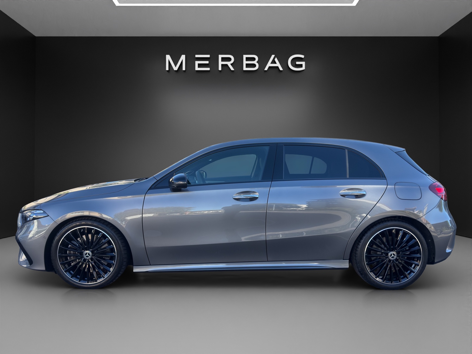 MERCEDES-BENZ A 220 4Matic 8G-DCT-image-3