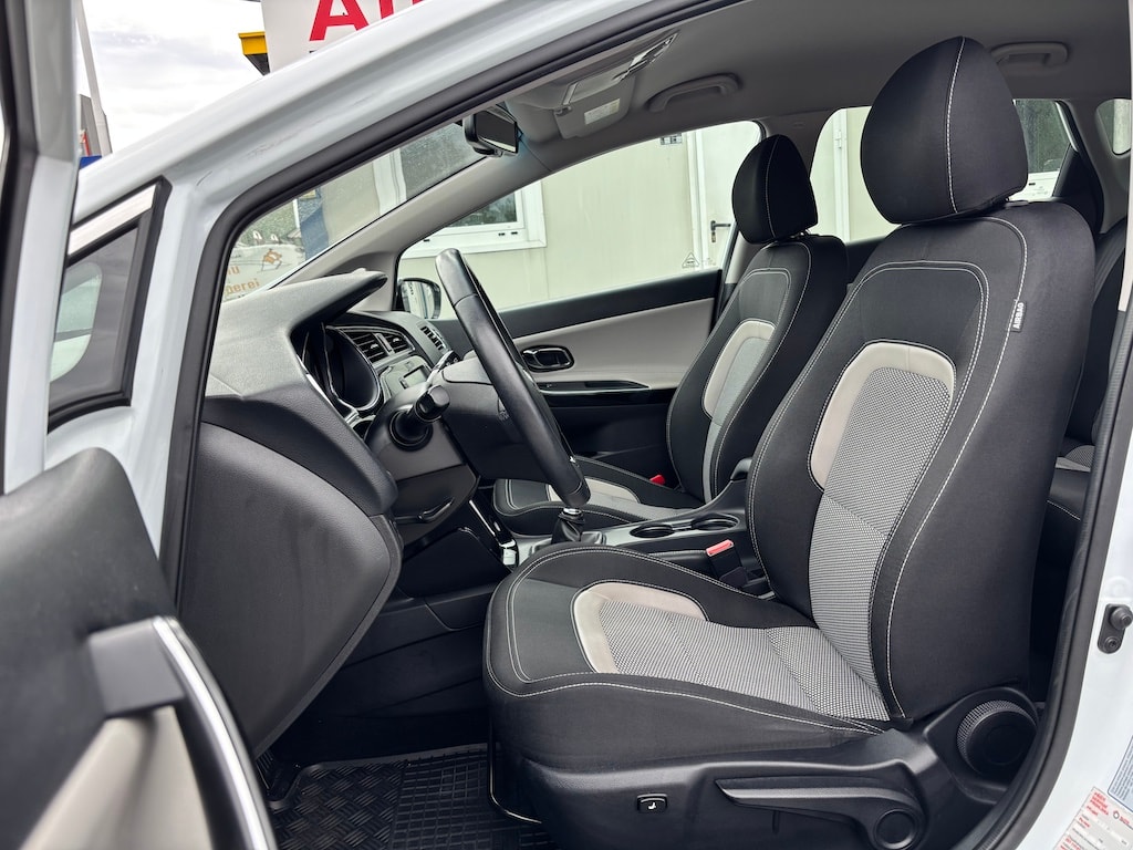 KIA Cee'd 1.6 GDi Style DCT-image-6