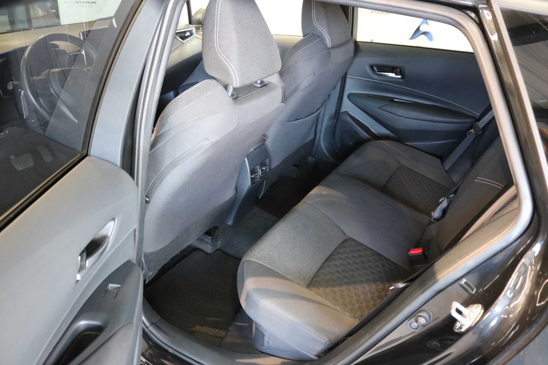 SUZUKI SWACE 1.8 Hybrid Compact Top Automatique-image-35