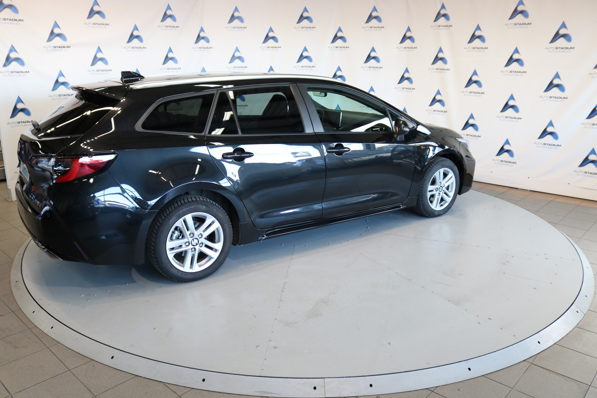 SUZUKI SWACE 1.8 Hybrid Compact Top Automatique-image-24