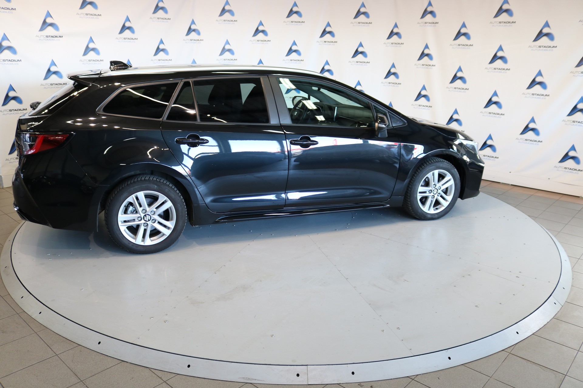 SUZUKI SWACE 1.8 Hybrid Compact Top Automatique-image-25